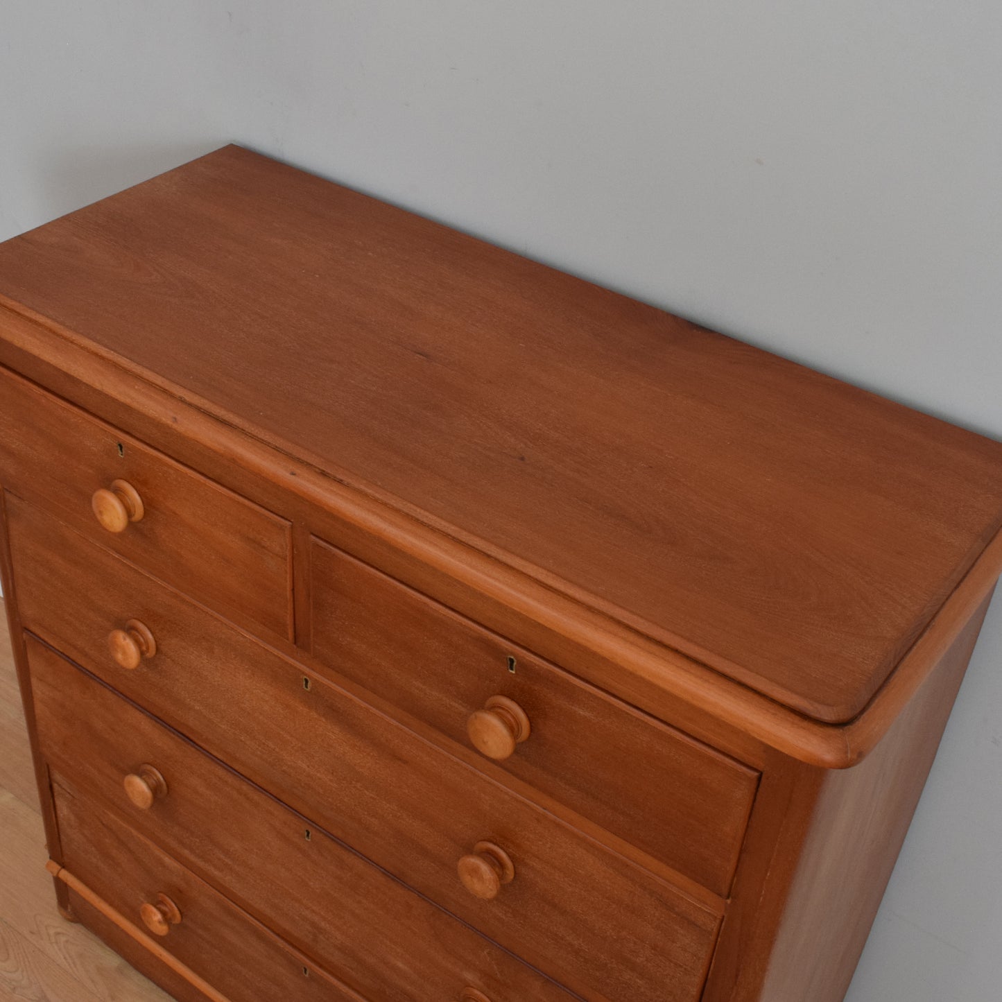 Victorian Chest of Drawers
