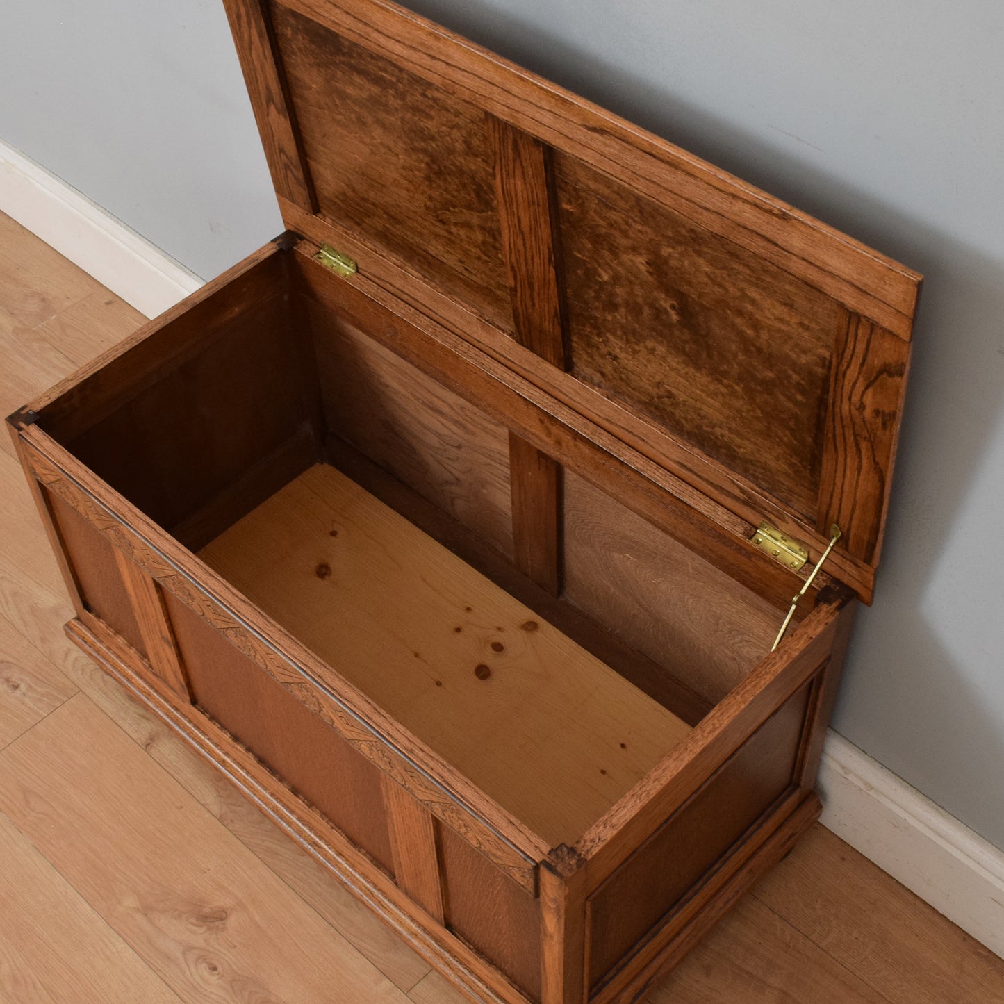 Traditional Oak Blanket Box