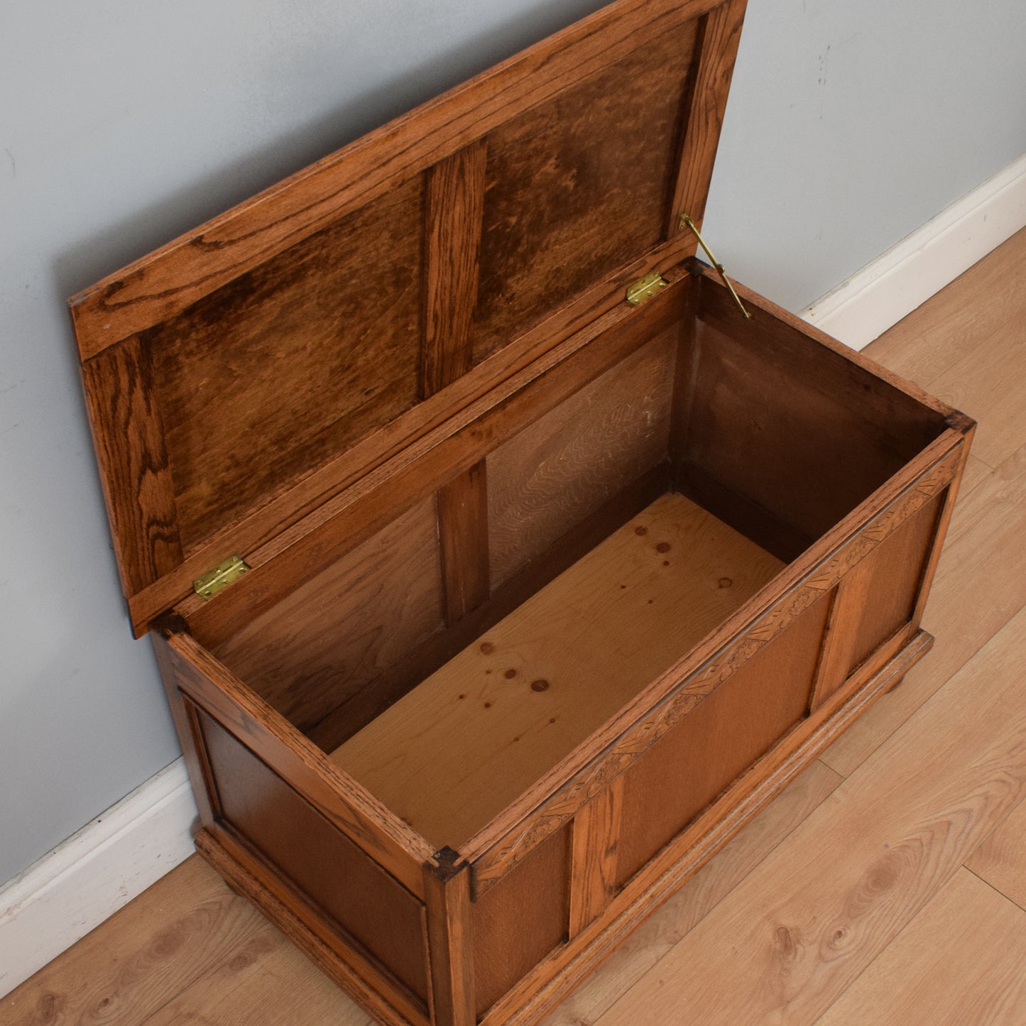 Traditional Oak Blanket Box