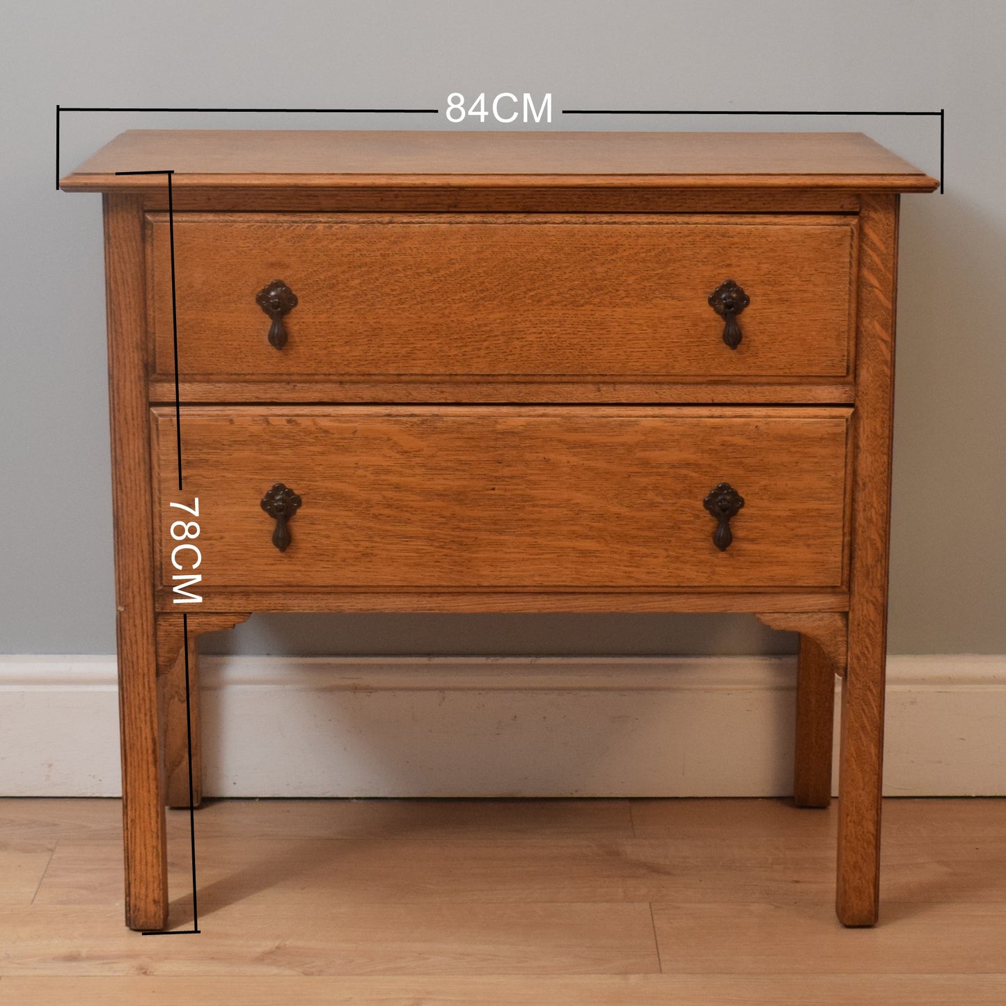 Oak Chest of Drawers