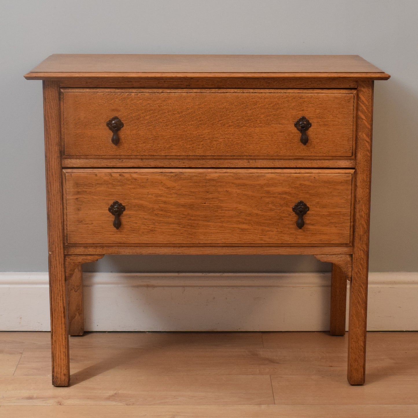Oak Chest of Drawers