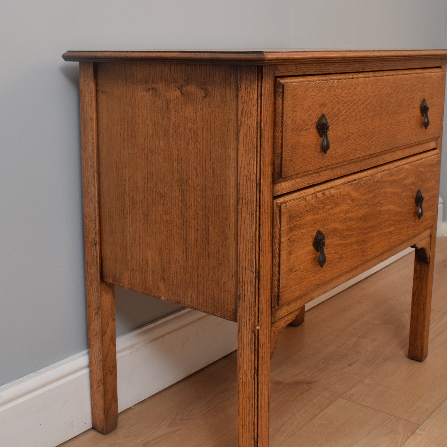 Oak Chest of Drawers