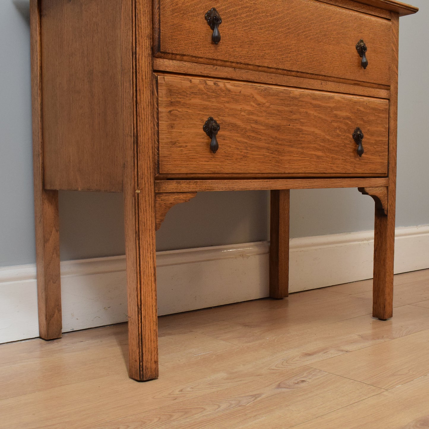 Oak Chest of Drawers