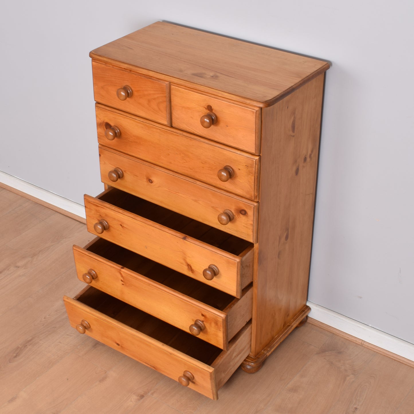 Pine Chest of Drawers