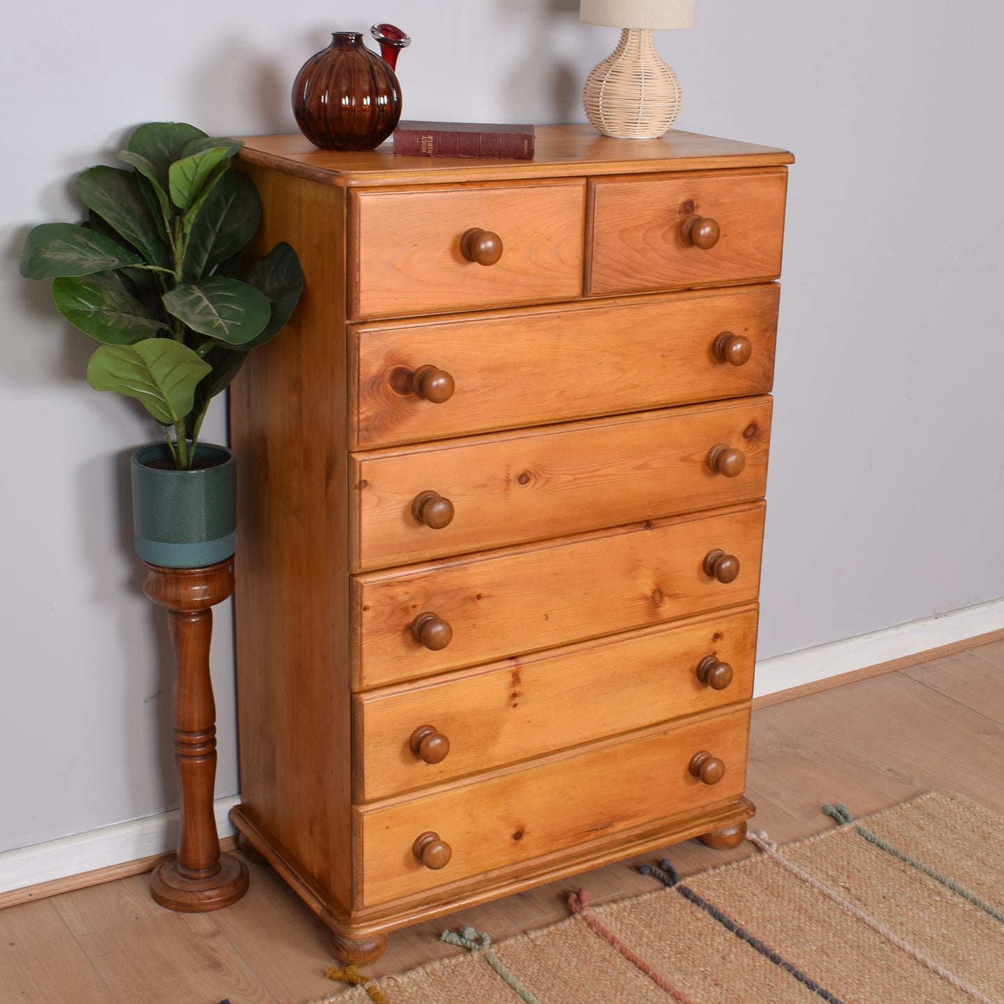 Pine Chest of Drawers