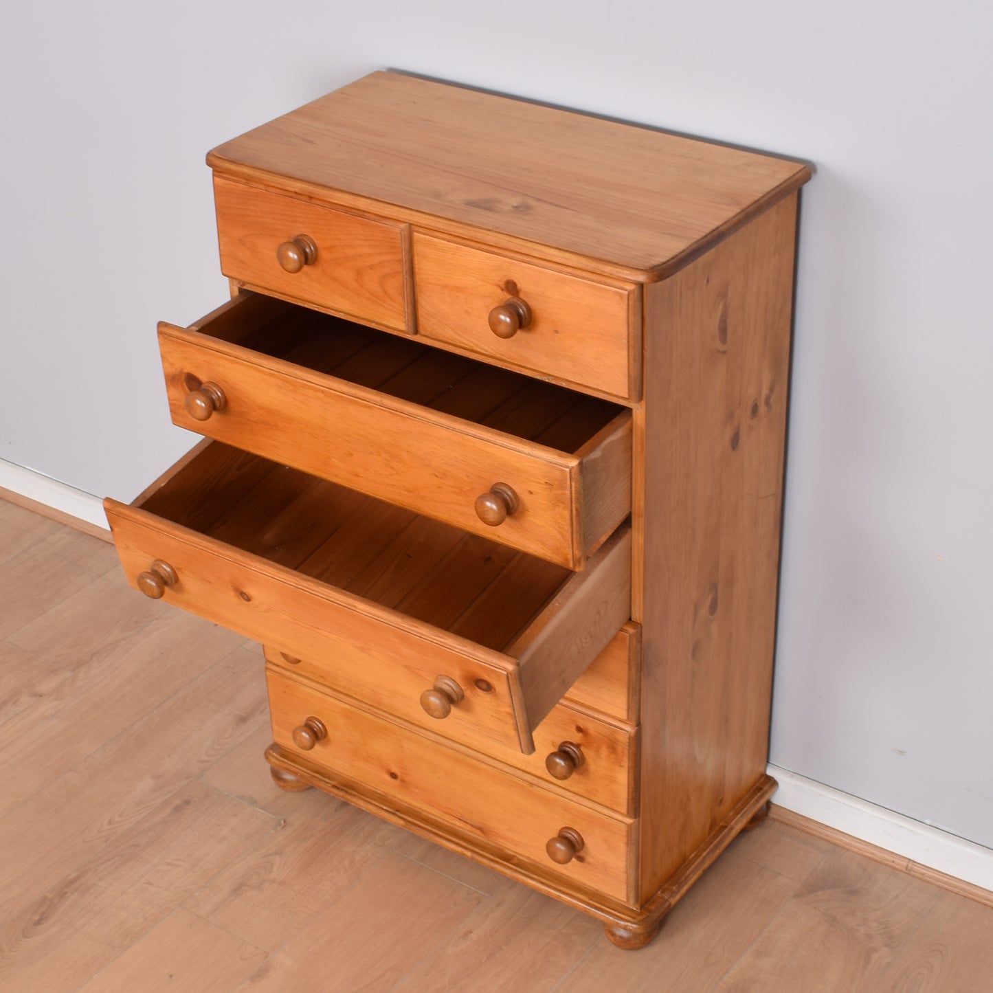 Pine Chest of Drawers