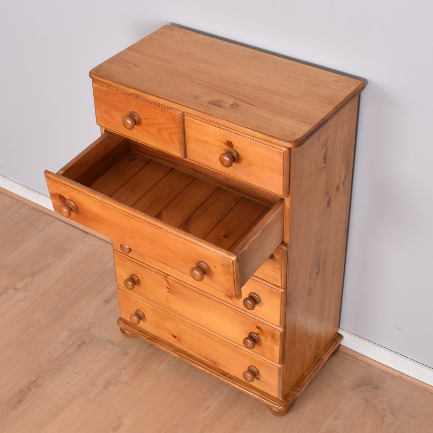 Pine Chest of Drawers