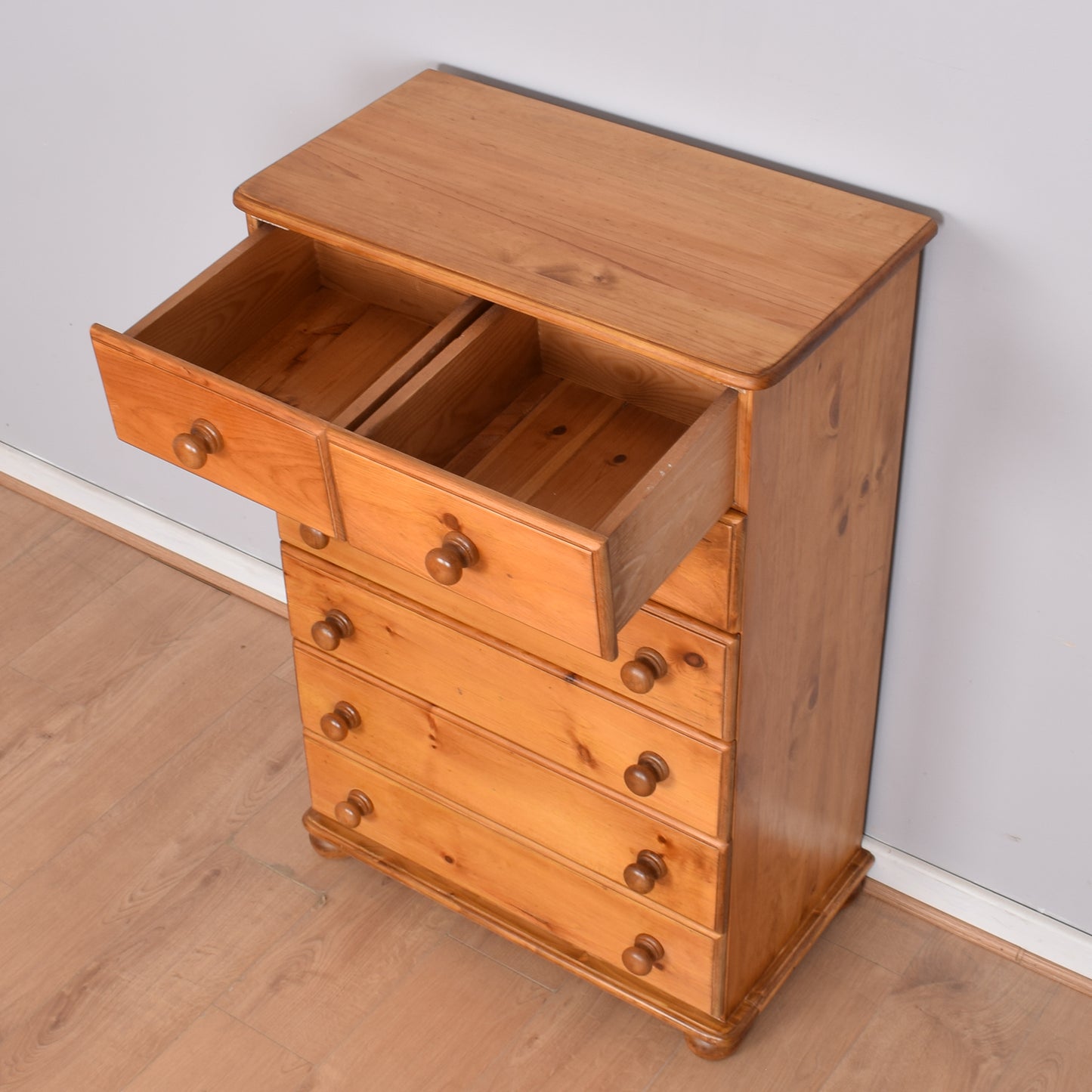 Pine Chest of Drawers