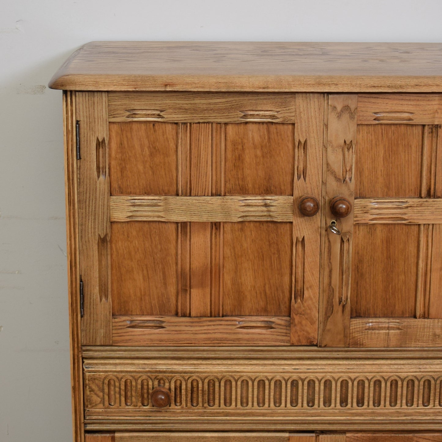 Priory Drinks Cabinet
