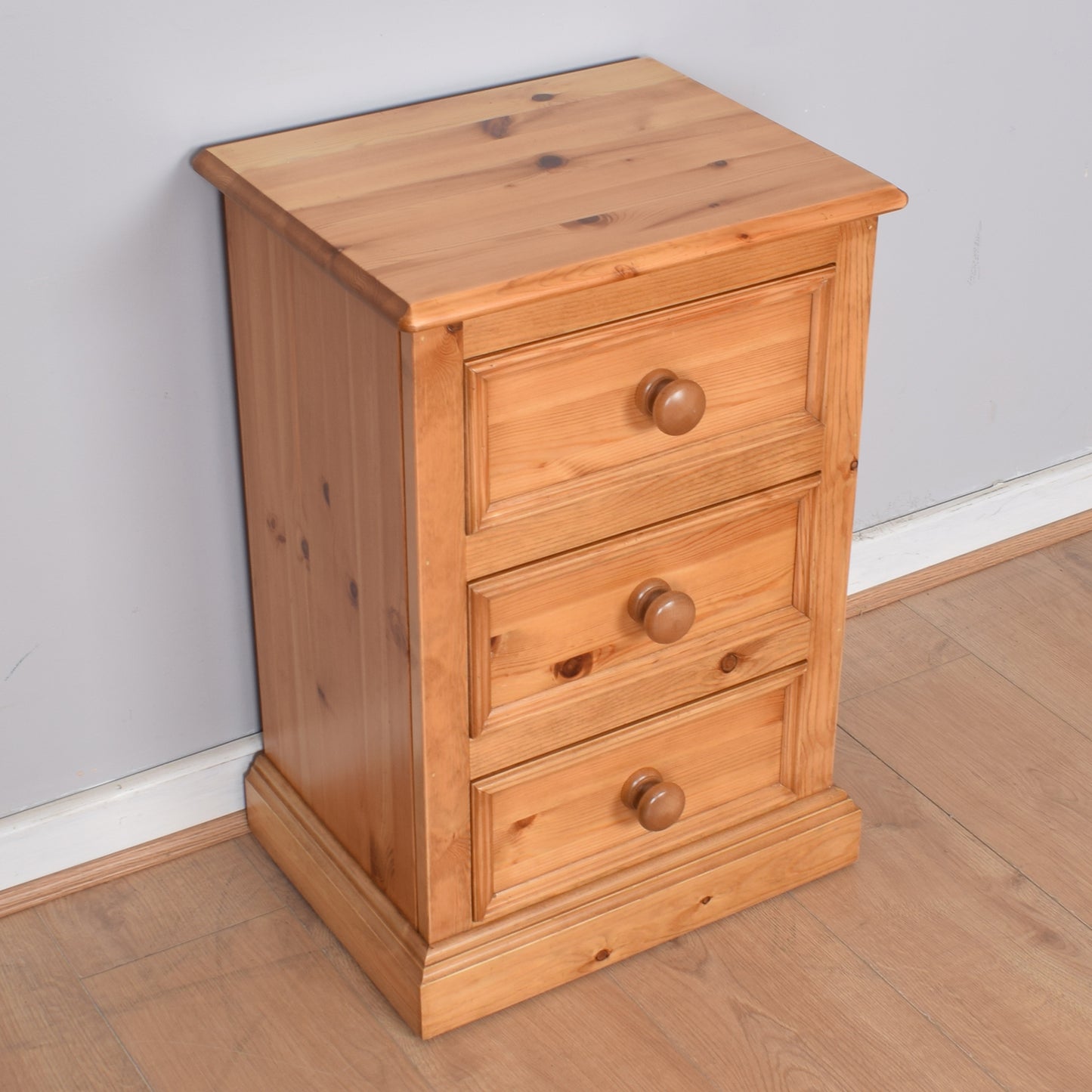 Pine Bedside Cabinet