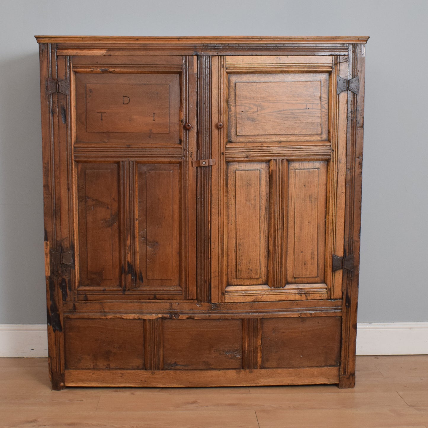 Antique Welsh Oak Cupboard