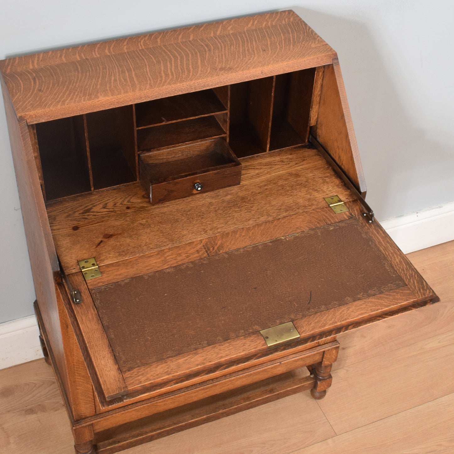 Traditional Oak Bureau