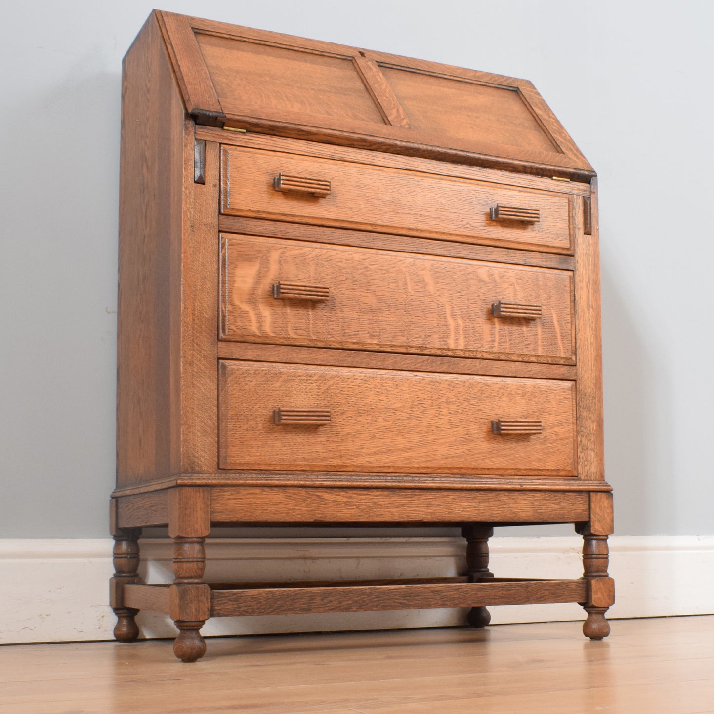 Traditional Oak Bureau