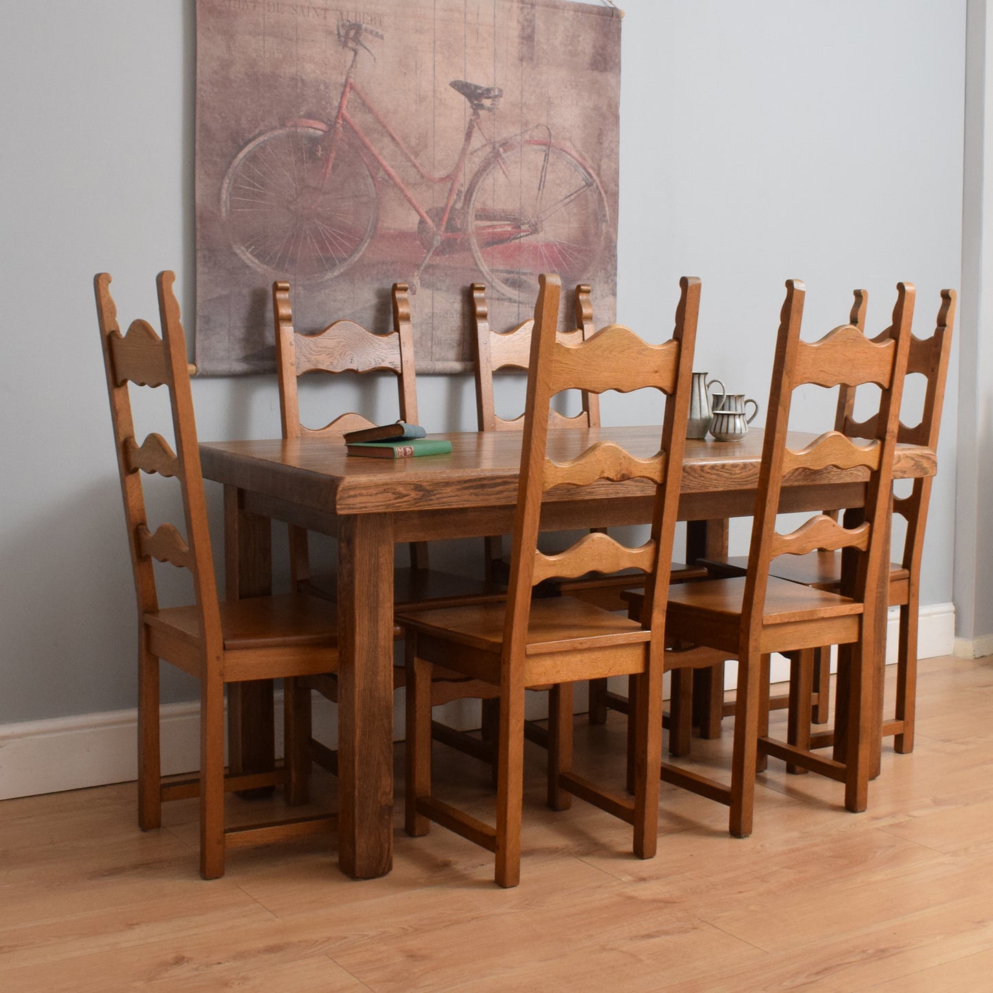 Traditional Oak Dining Table and Six Chairs