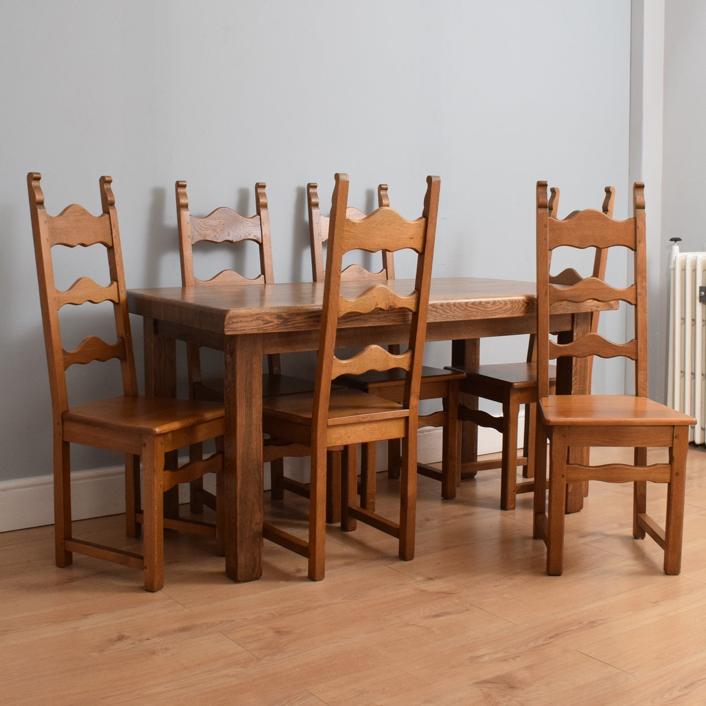 Traditional Oak Dining Table and Six Chairs