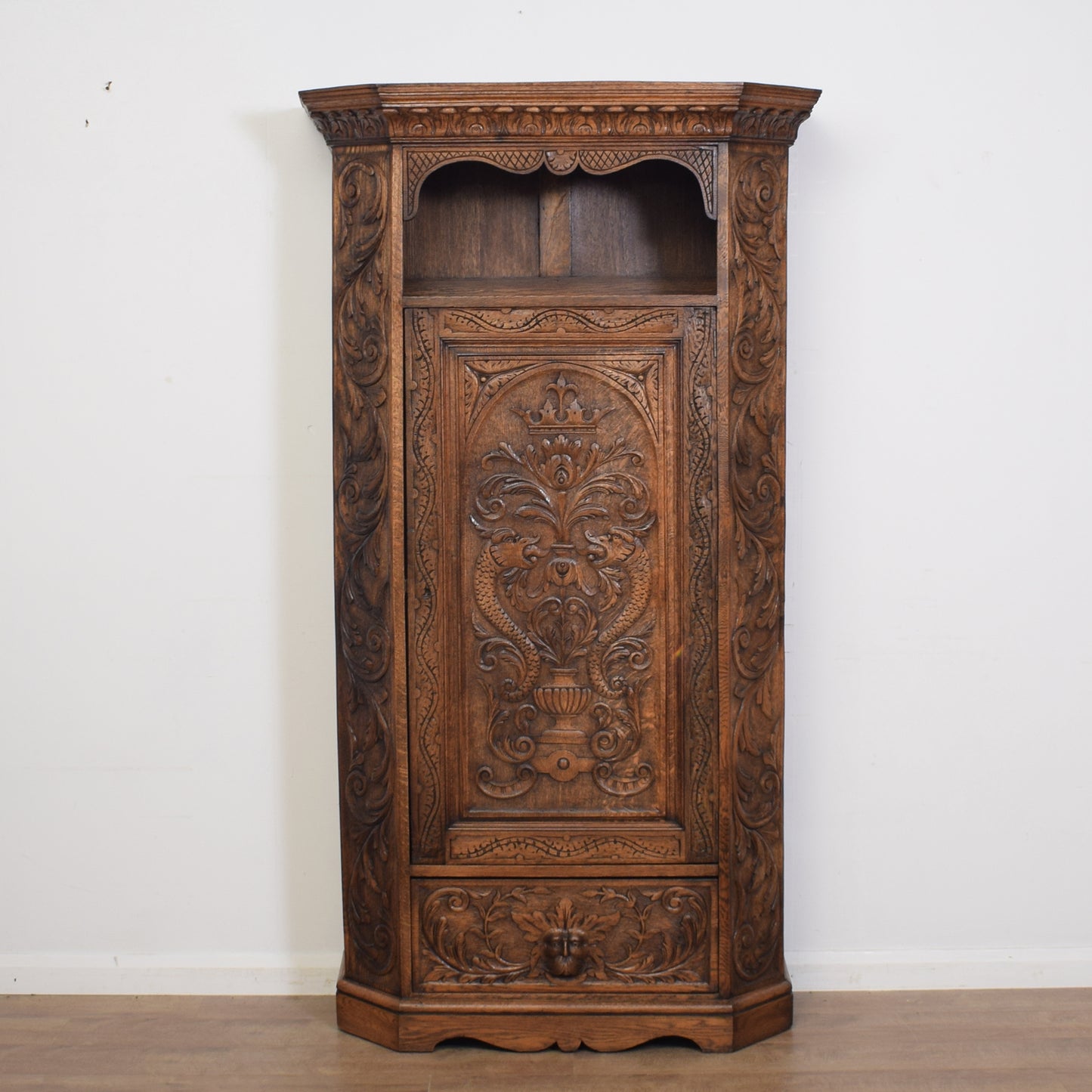 Vintage Carved Hallrobe
