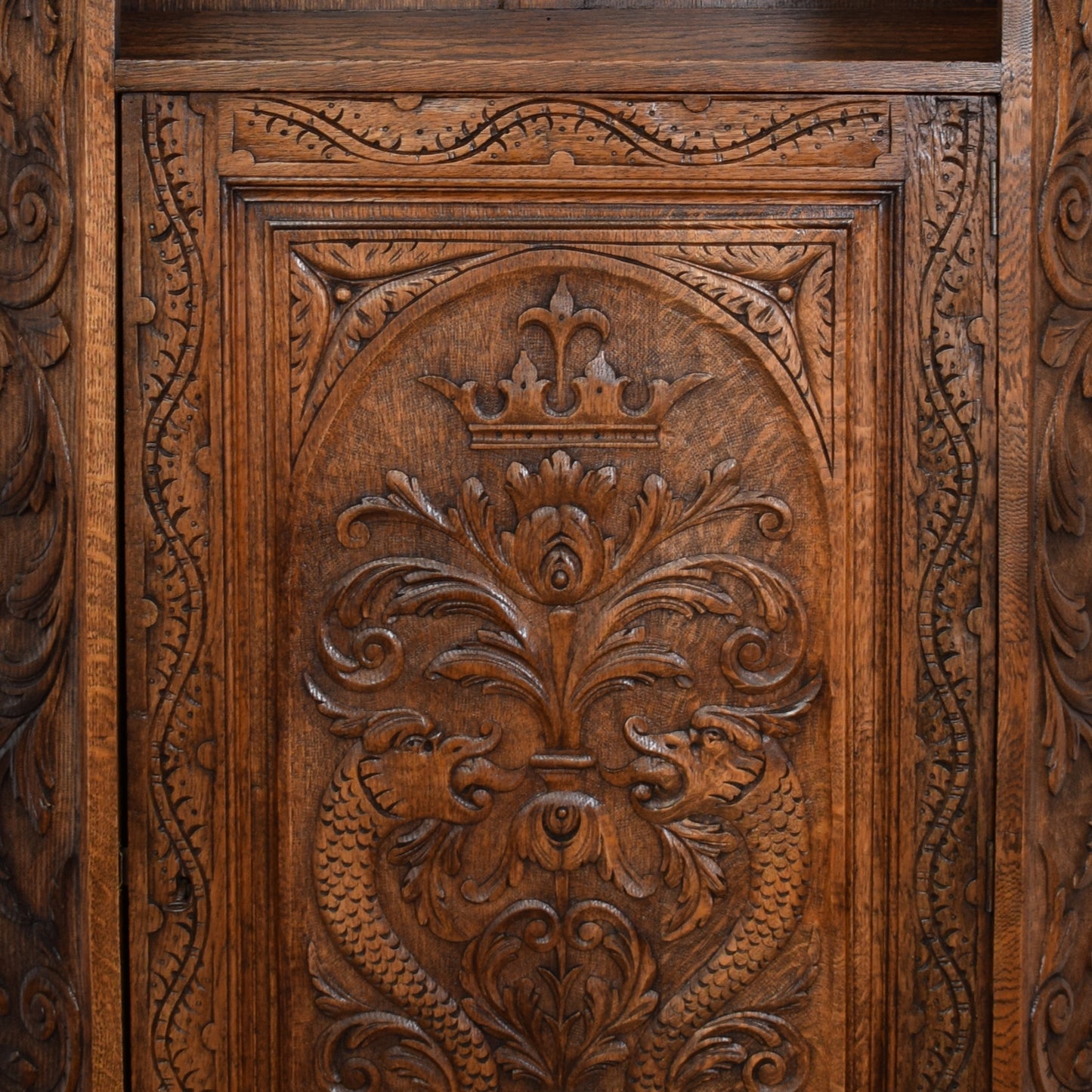 Vintage Carved Hallrobe
