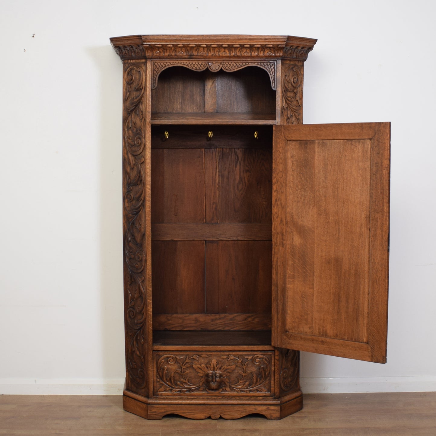 Vintage Carved Hallrobe