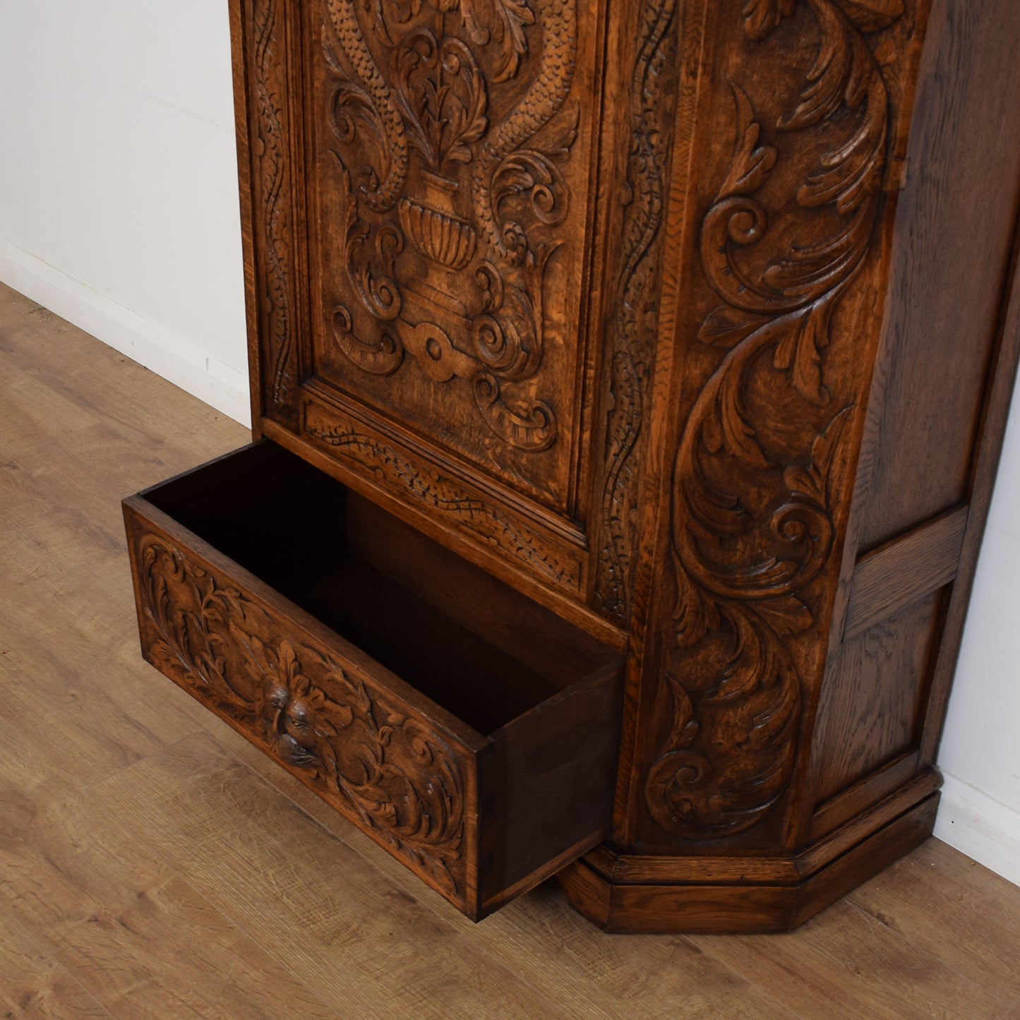 Vintage Carved Hallrobe