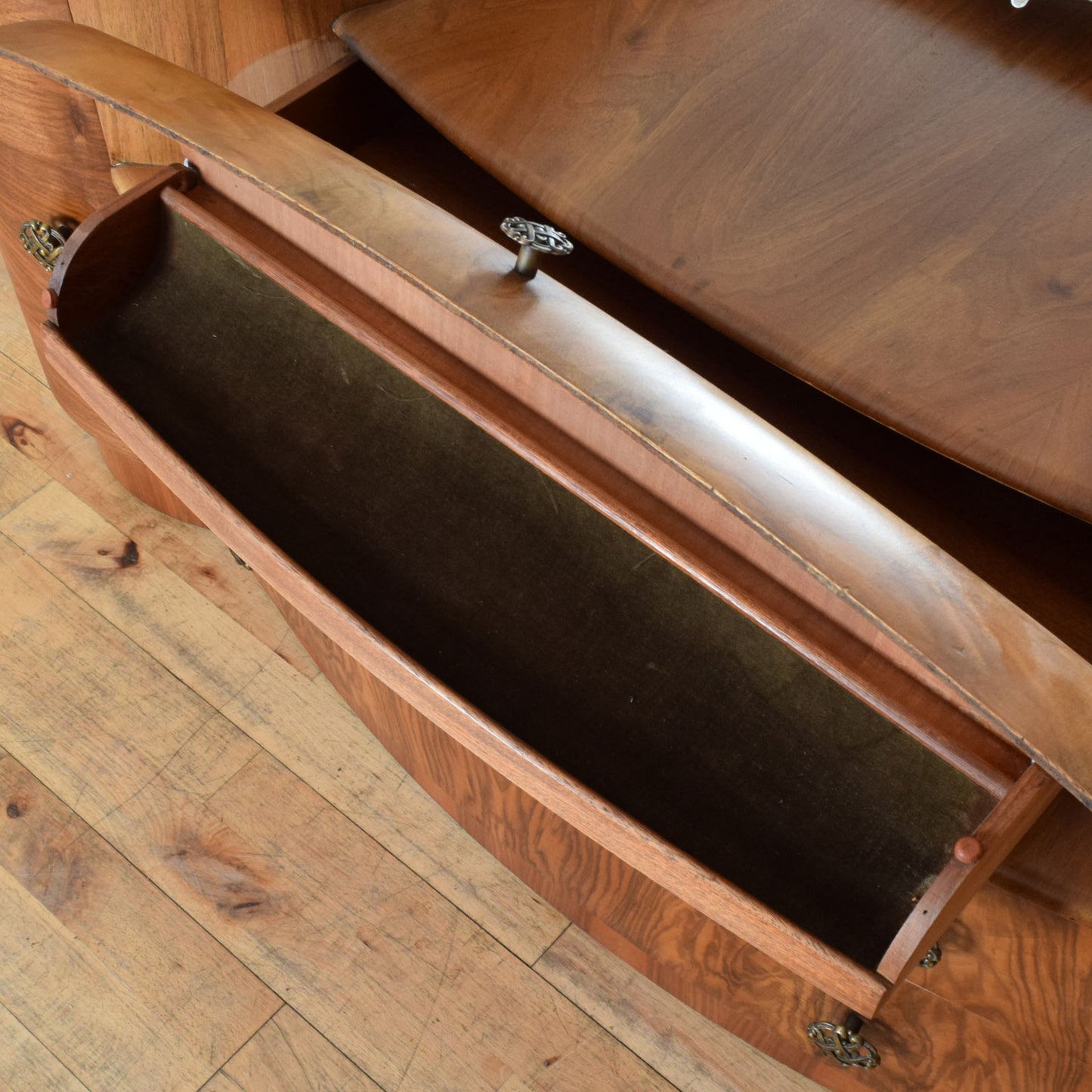 Walnut Veneer Dressing Table