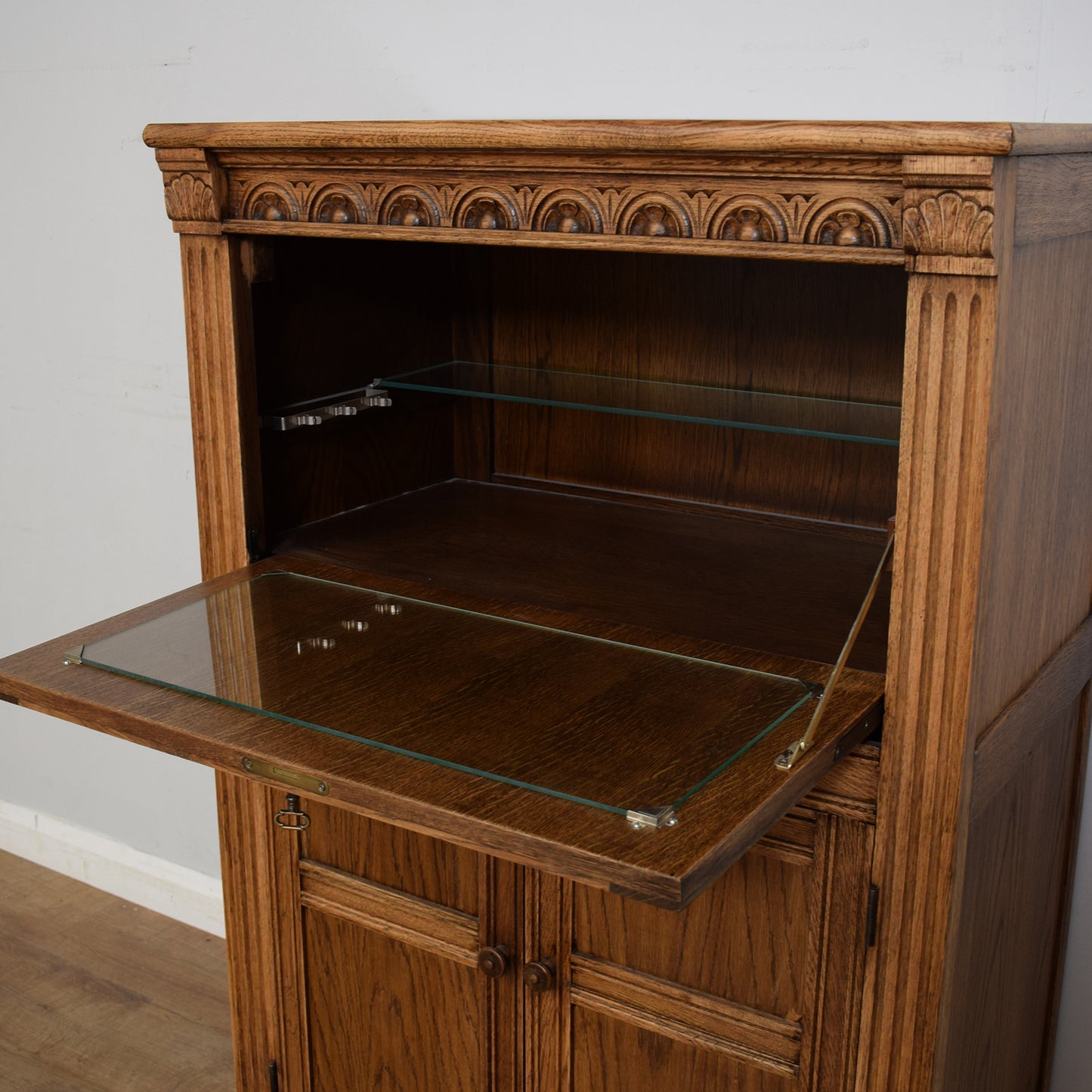 Vintage Oak Drinks Cabinet