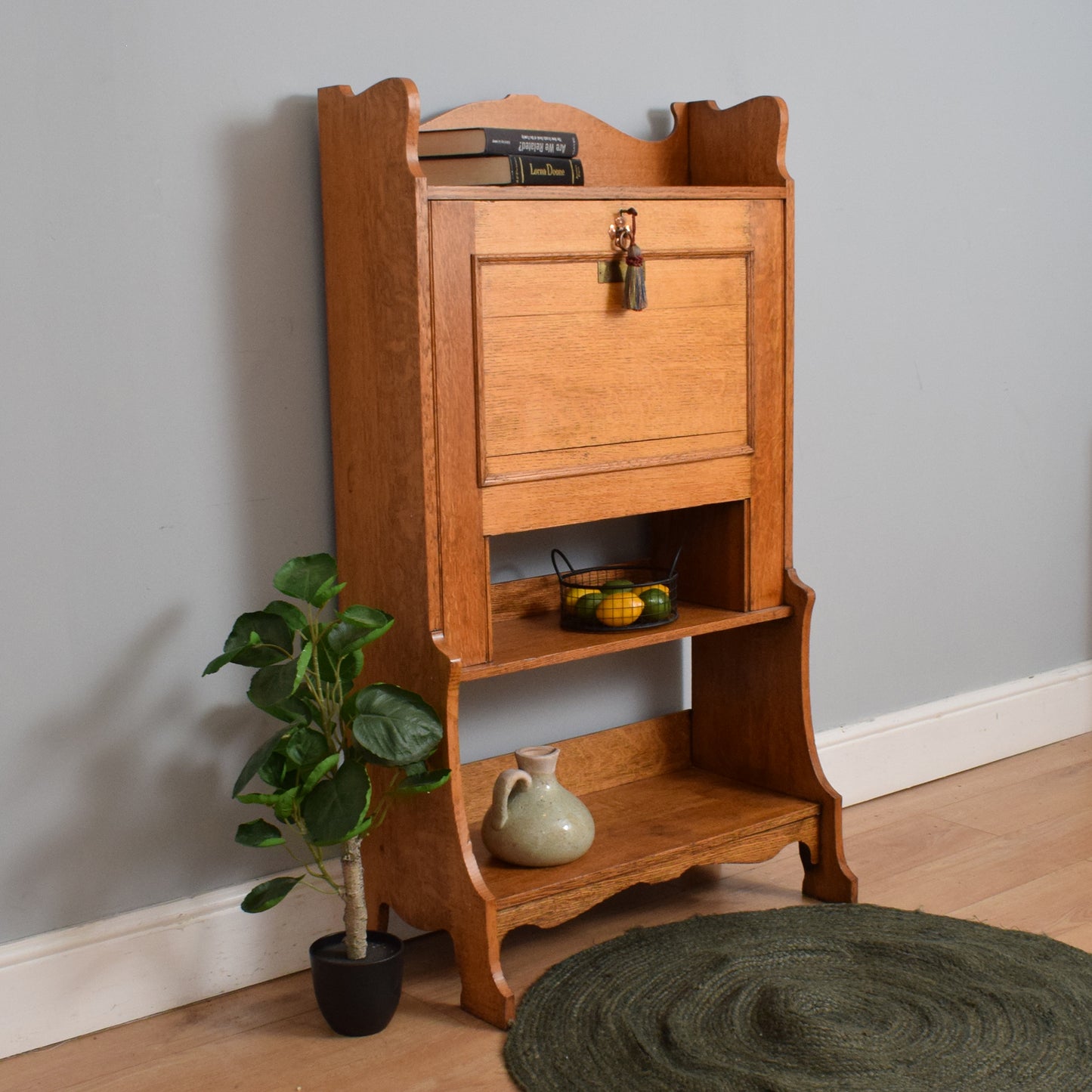 Oak Students Bureau