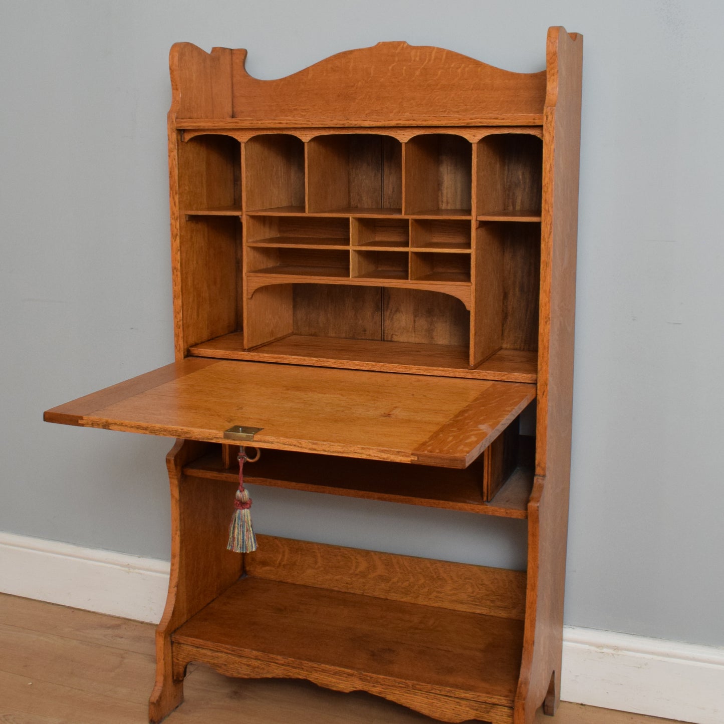 Oak Students Bureau