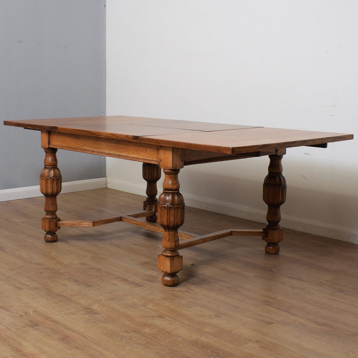 Vintage Oak Extendable Table And Six Chairs