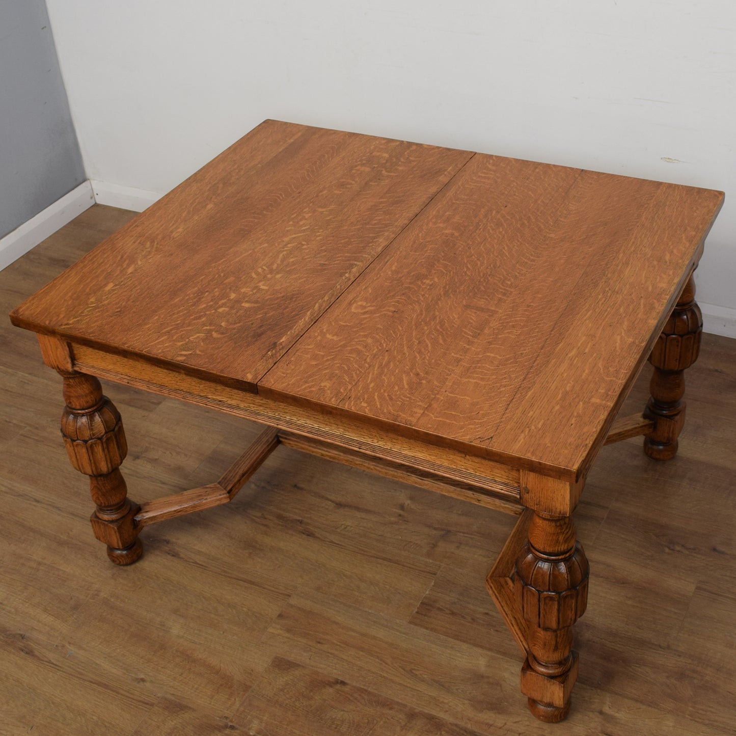 Vintage Oak Extendable Table And Six Chairs