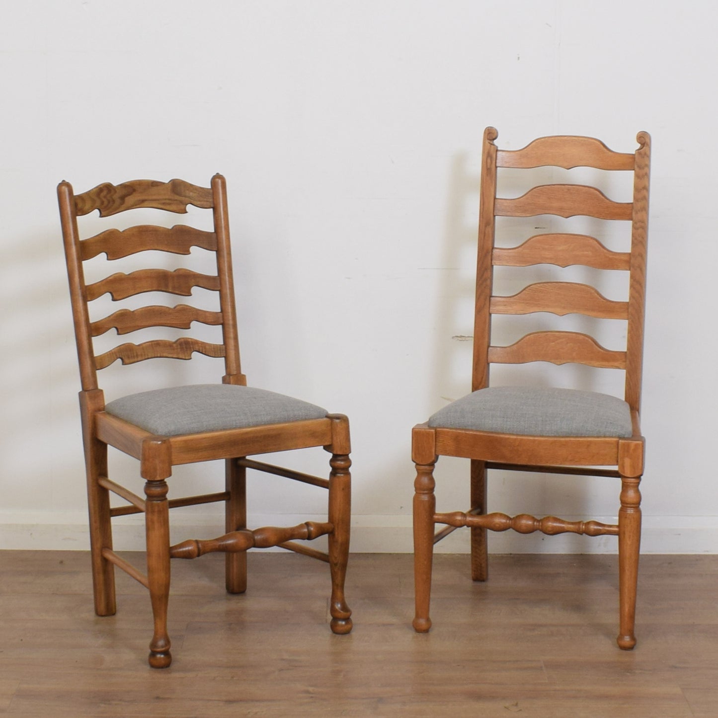 Vintage Oak Extendable Table And Six Chairs