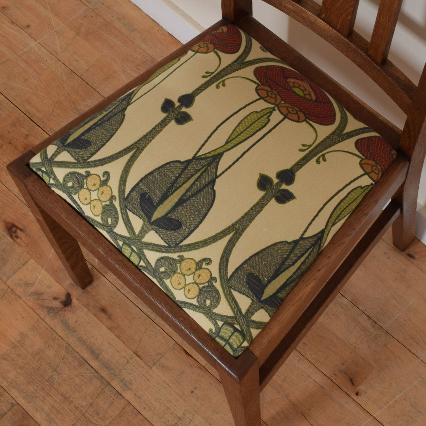 Draw Leaf Table and Six Chairs