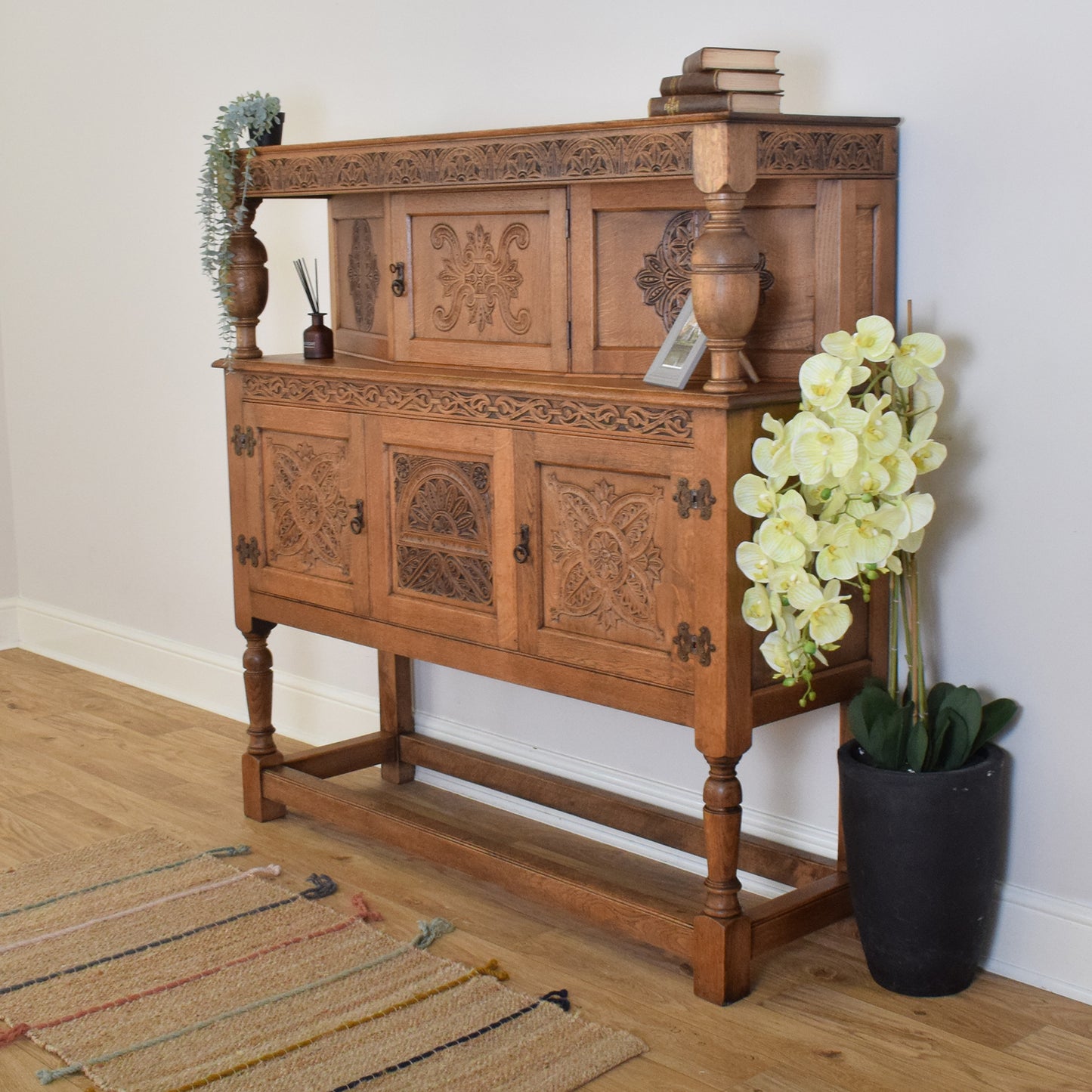 Oak Court Cabinet