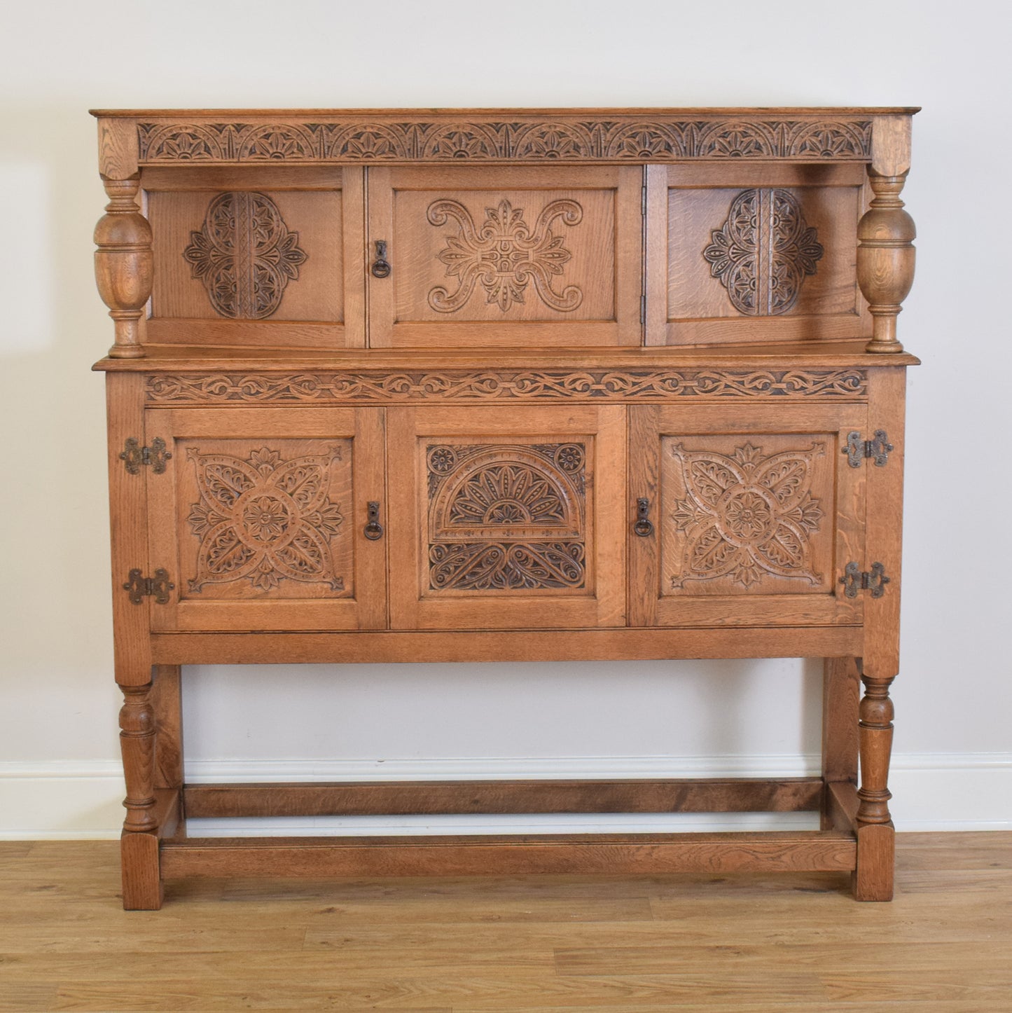 Oak Court Cabinet