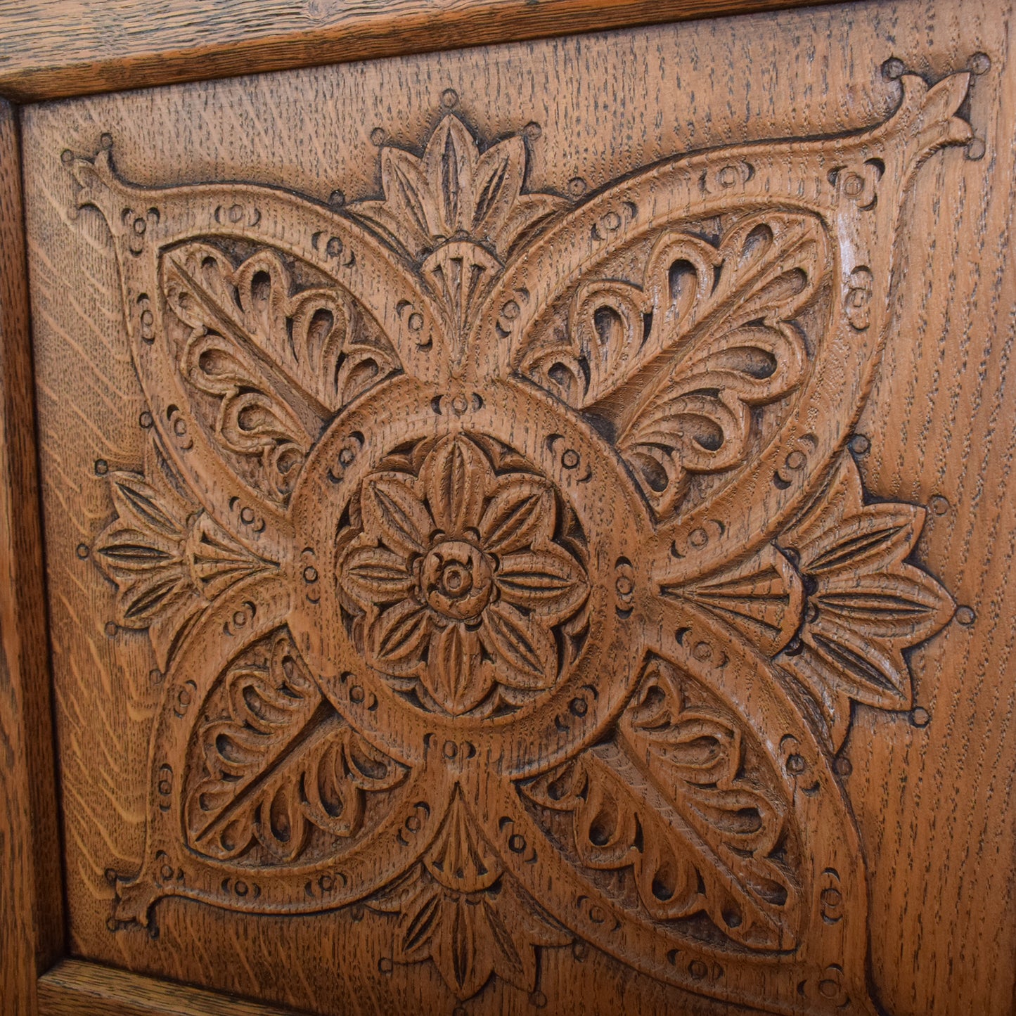 Oak Court Cabinet