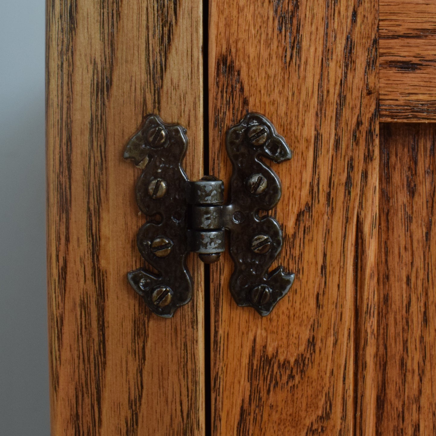 Jaycee Oak Cabinet