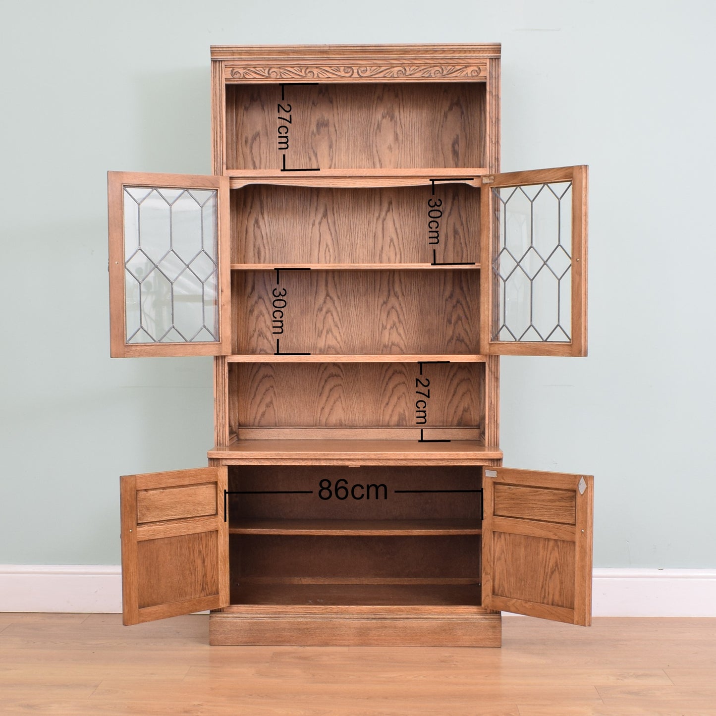 Old Charm Display Unit