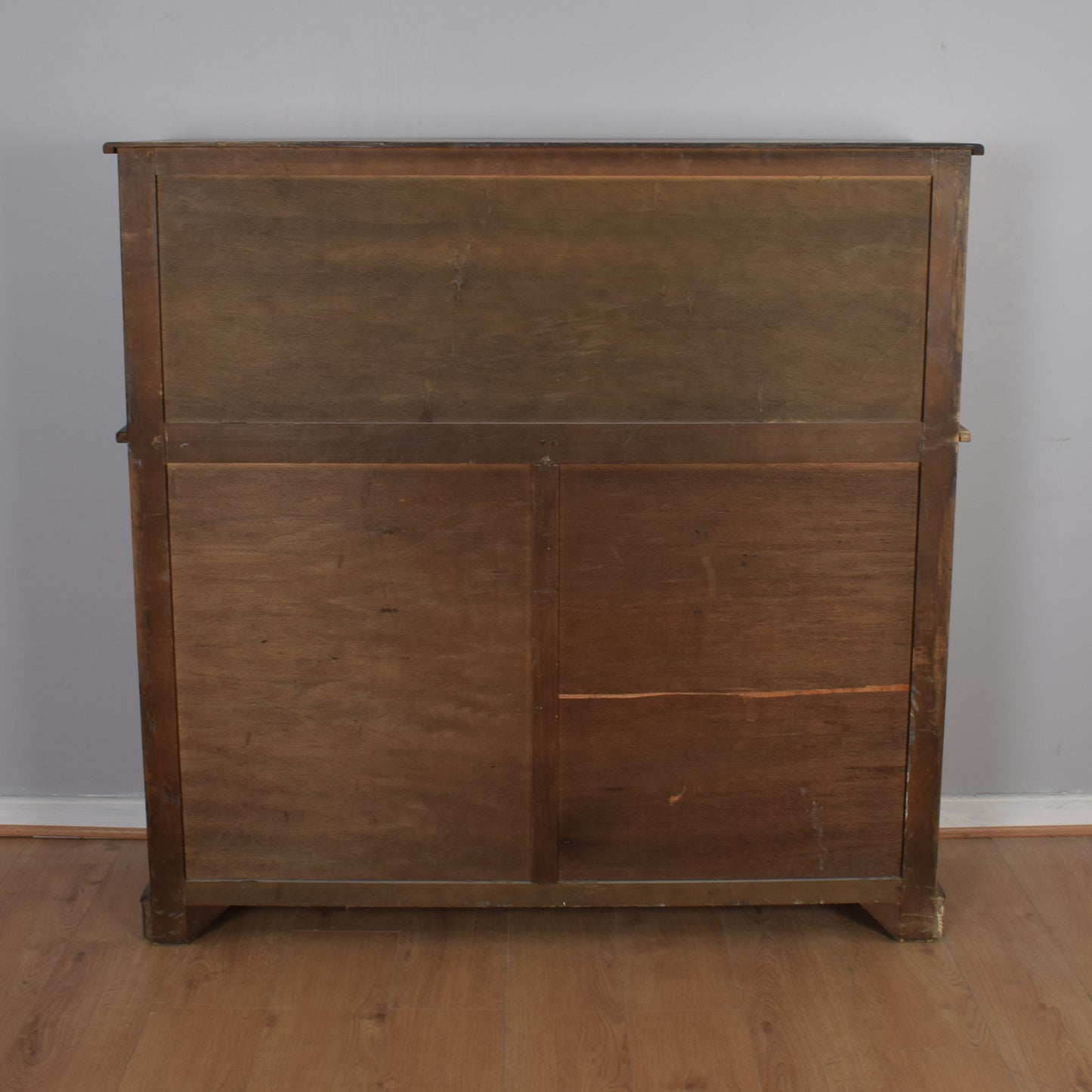 Oak Court Cabinet