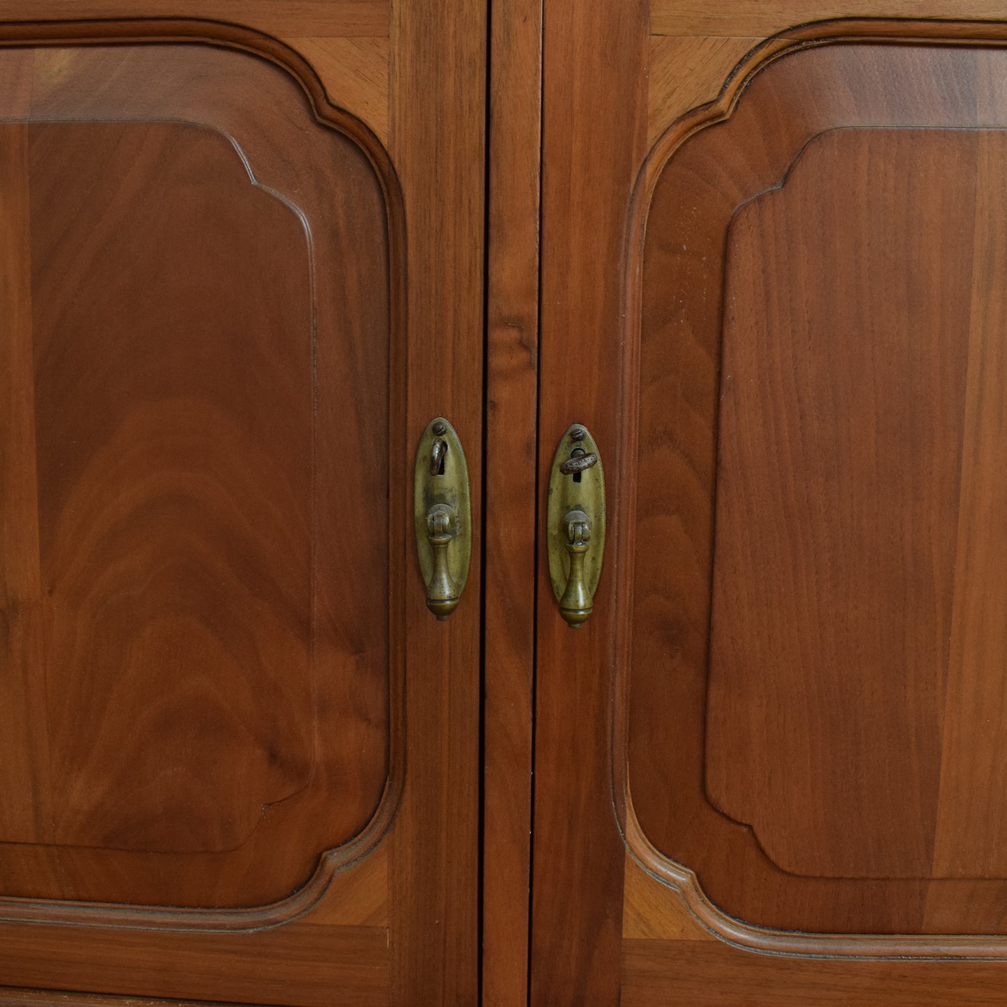 Large Mirrored Back Sideboard