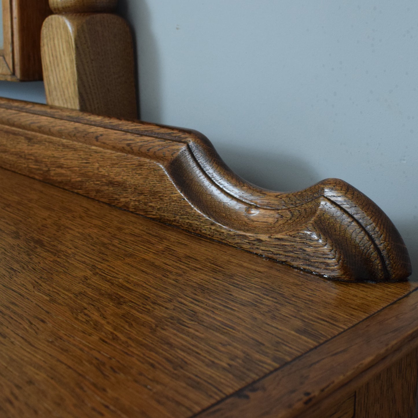 Vintage Old Charm Dressing Table