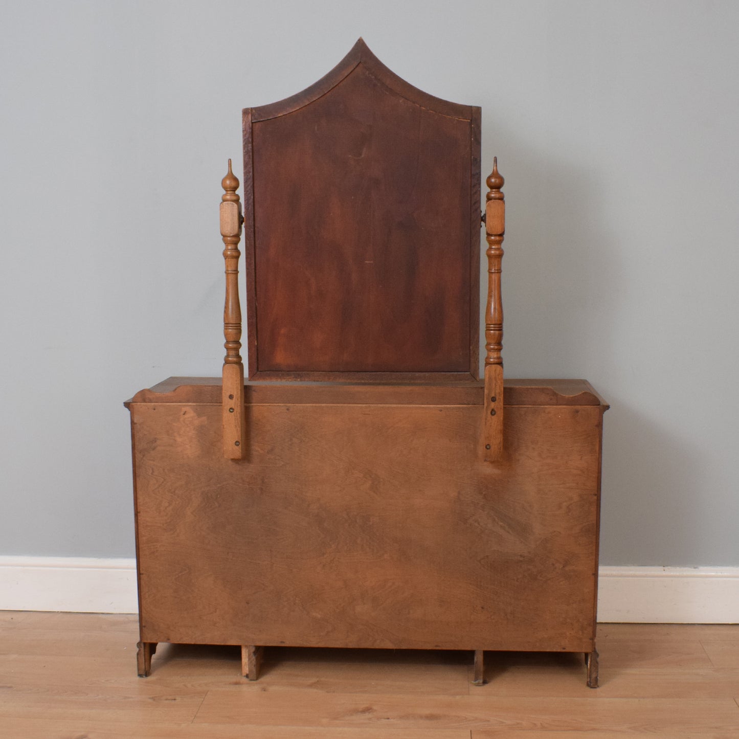 Vintage Old Charm Dressing Table