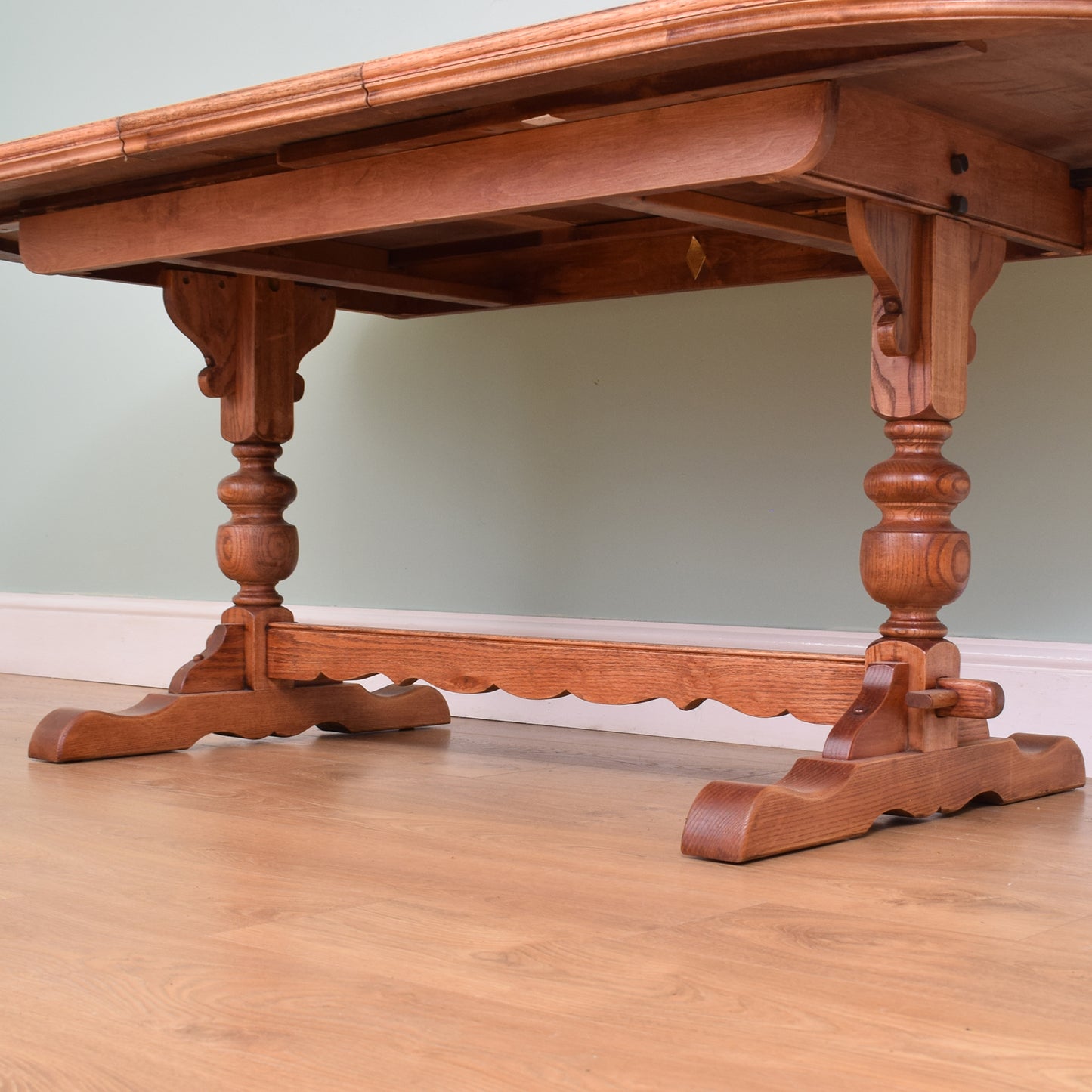 Old Charm Table and Six Chairs