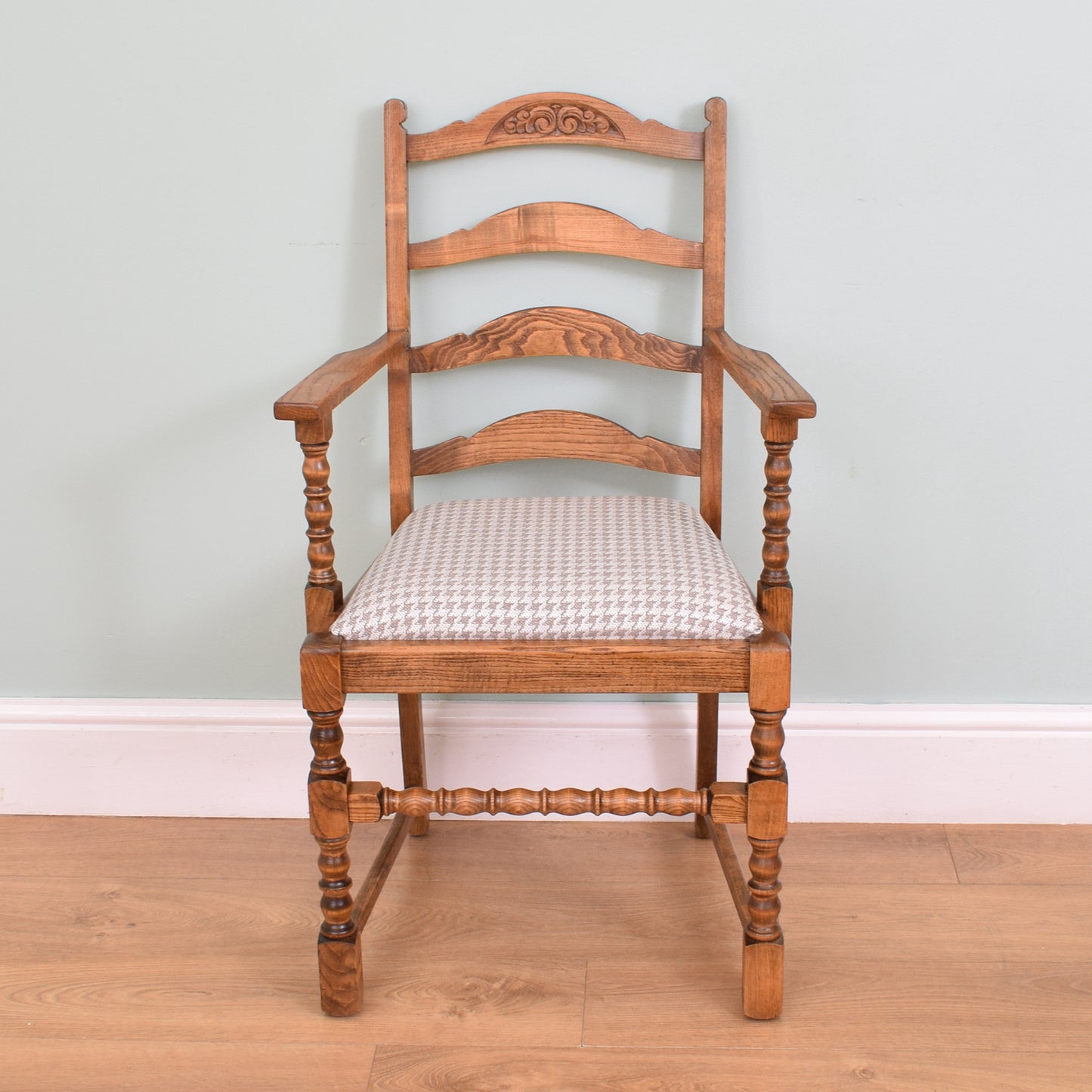 Old Charm Table and Six Chairs