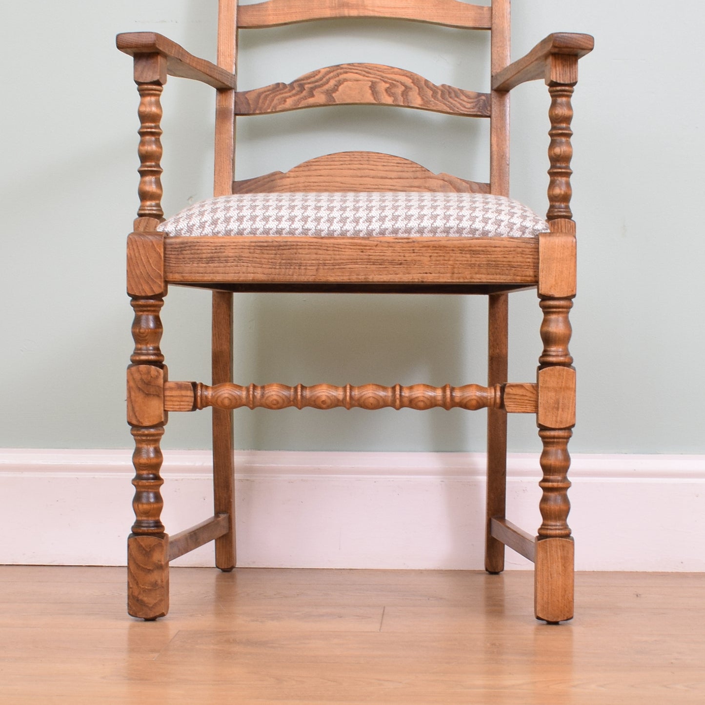 Old Charm Table and Six Chairs