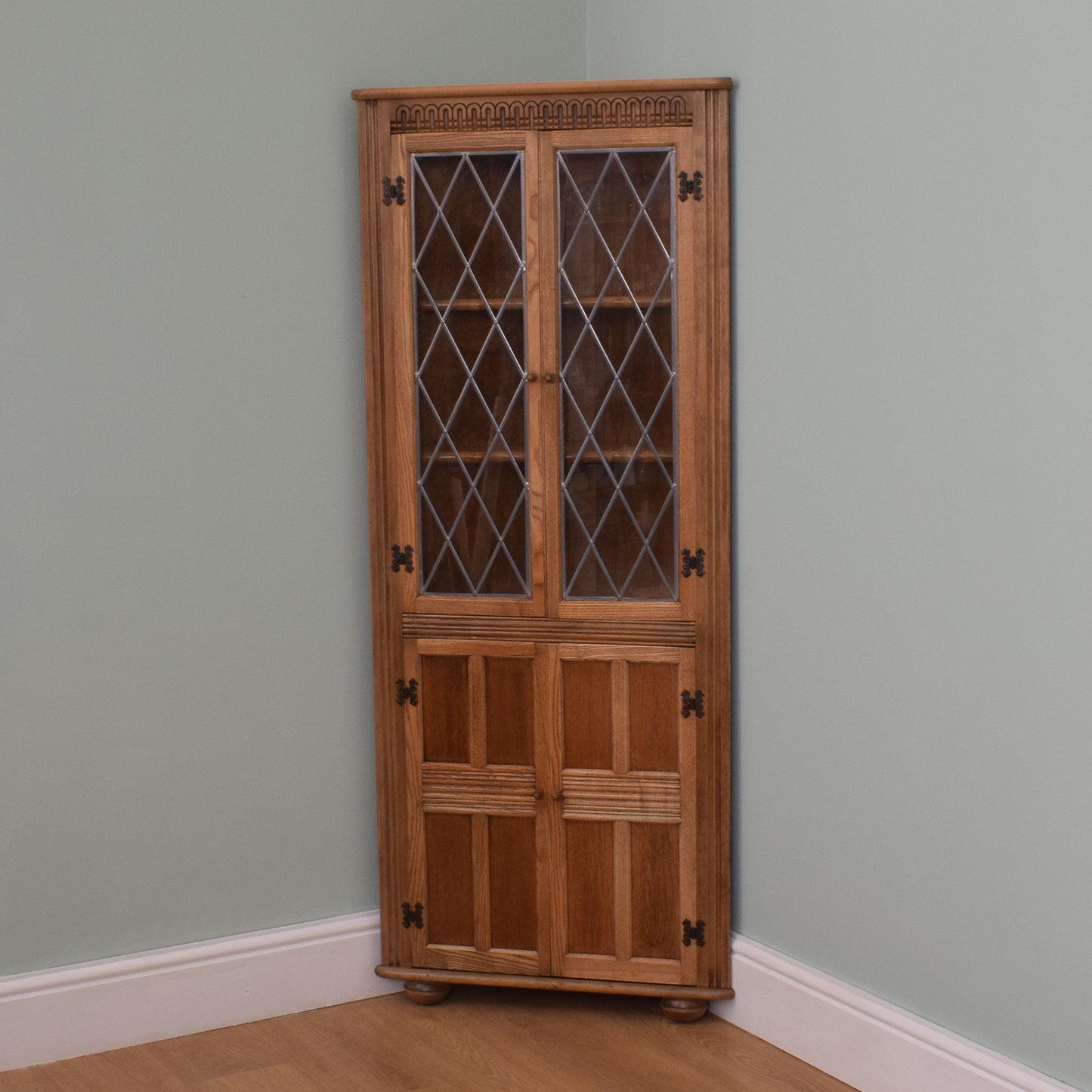 Restored Glazed Corner Unit