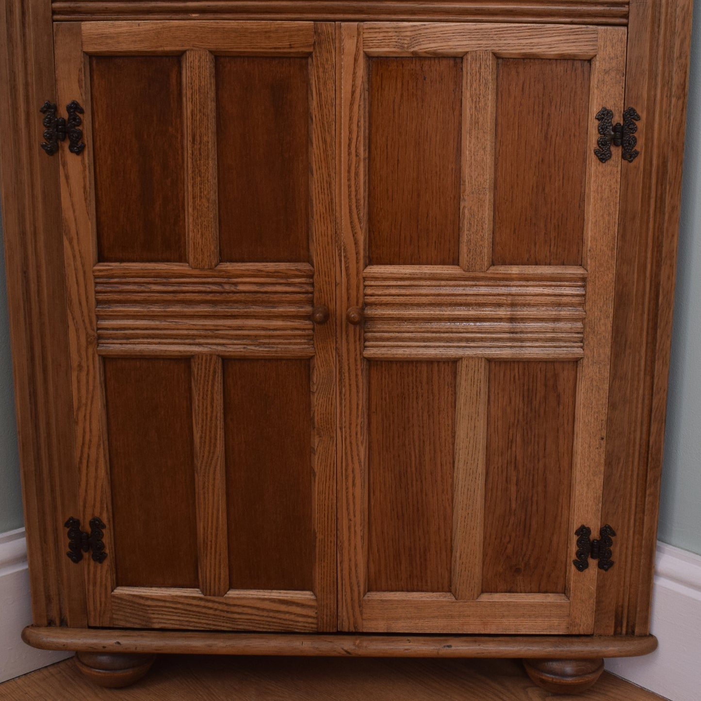 Restored Glazed Corner Unit