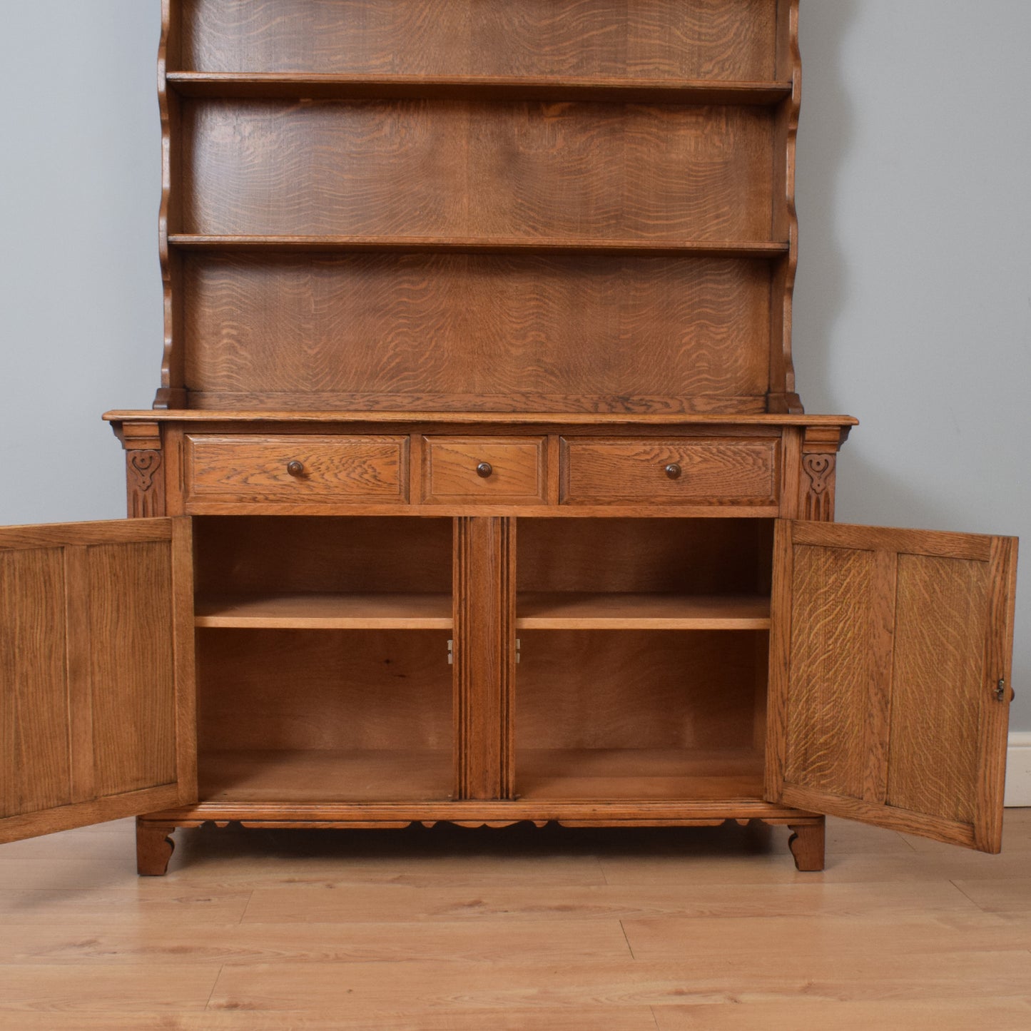 Traditional Oak Dresser