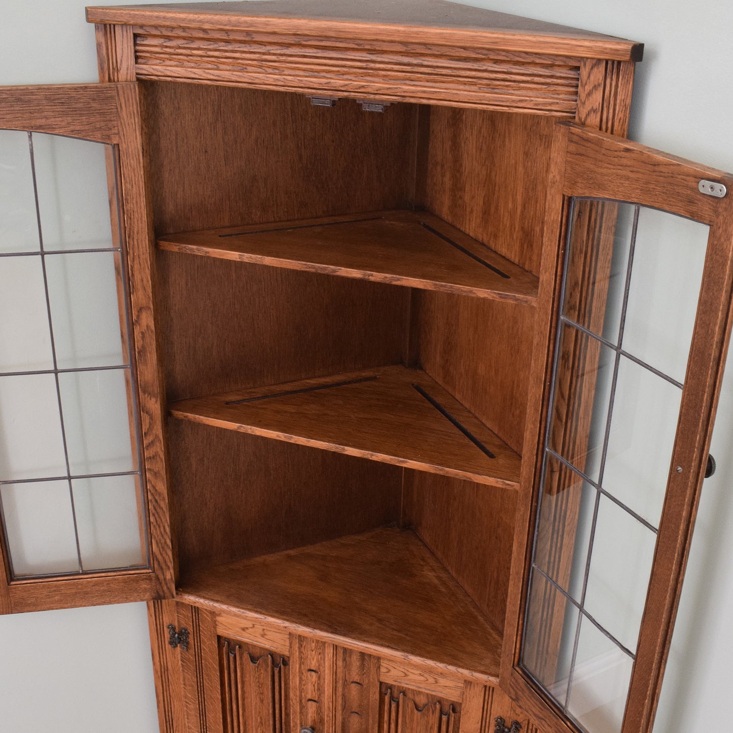 Traditional Oak Corner Unit