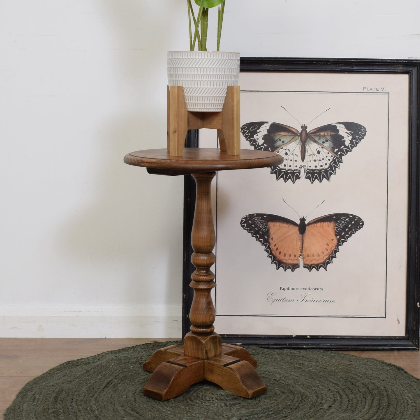 Old Charm Side Table