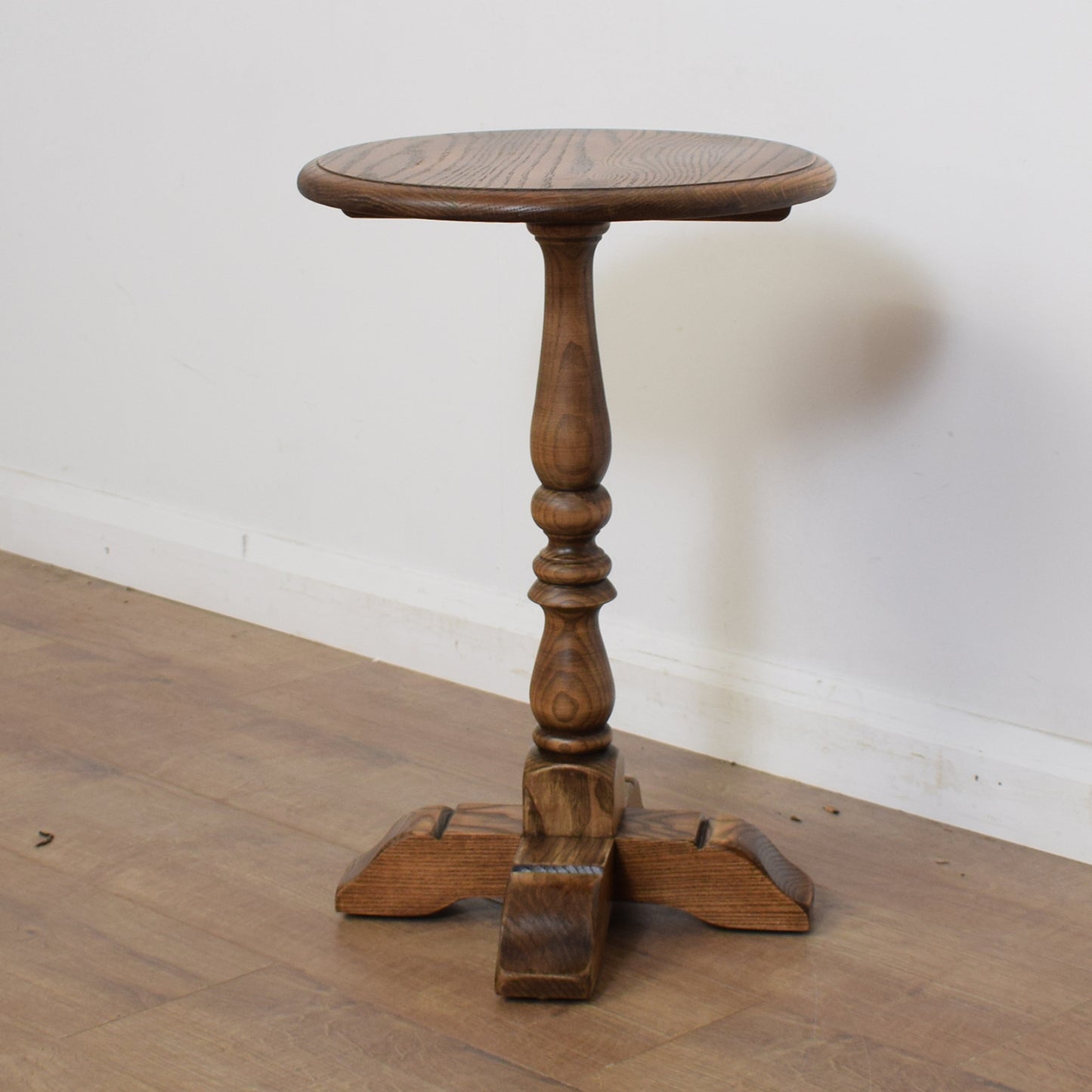 Old Charm Side Table