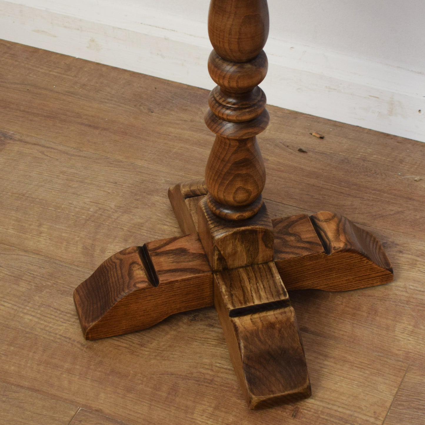Old Charm Side Table
